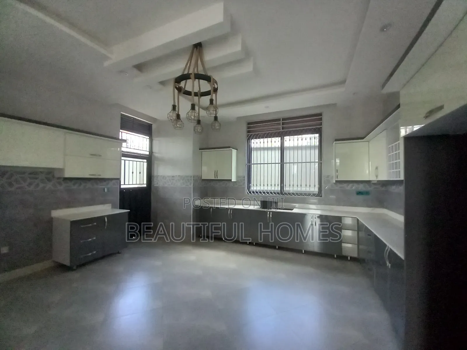 Furnished 6bdrm Mansion in Kira for sale in Kira