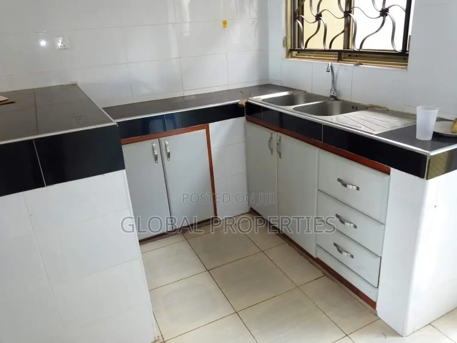 1bdrm Bungalow in Kira Bulindo Rd, Central Division for rent in Central Division