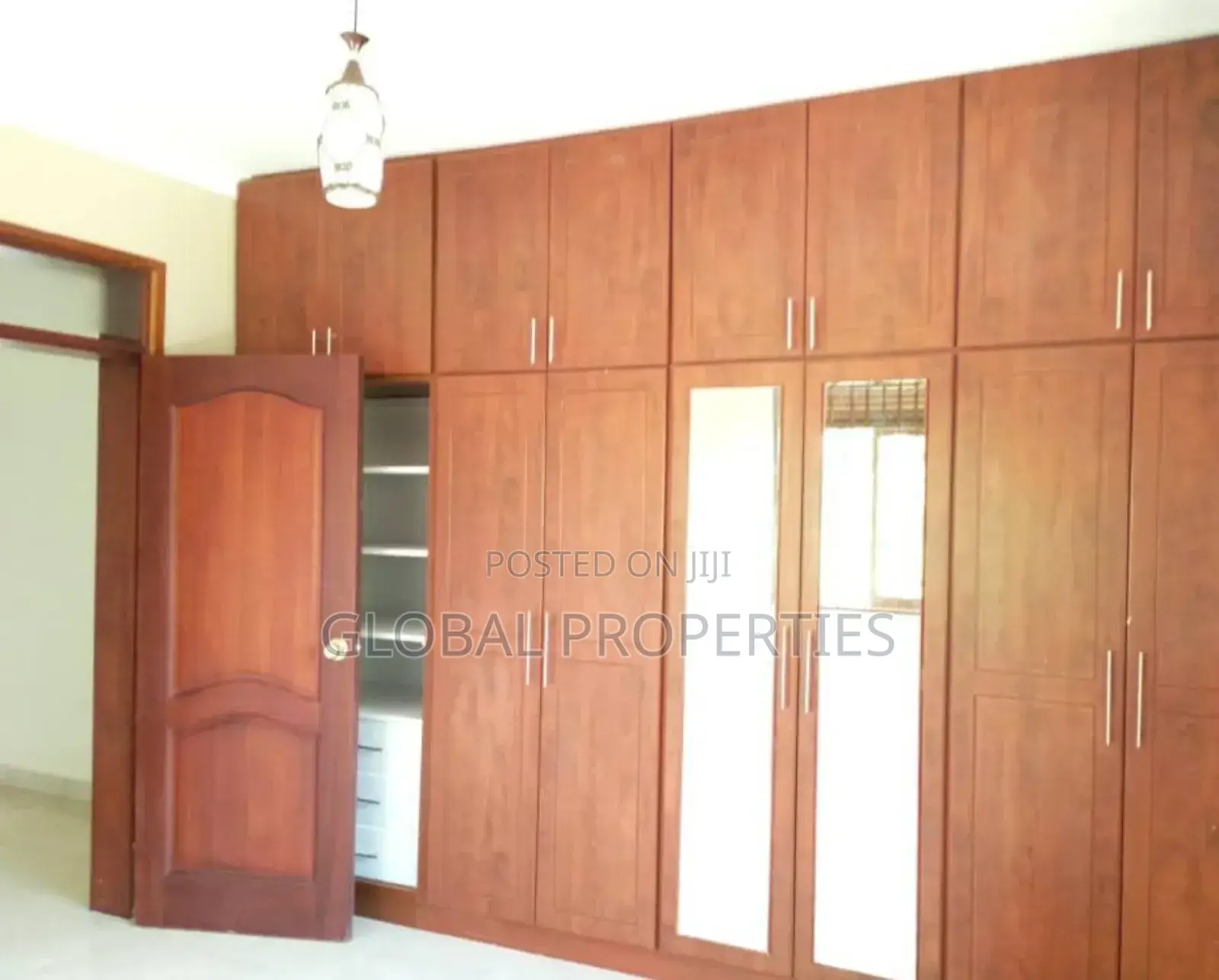 2bdrm Bungalow in Kira Estate, Central Division for rent in Central Division