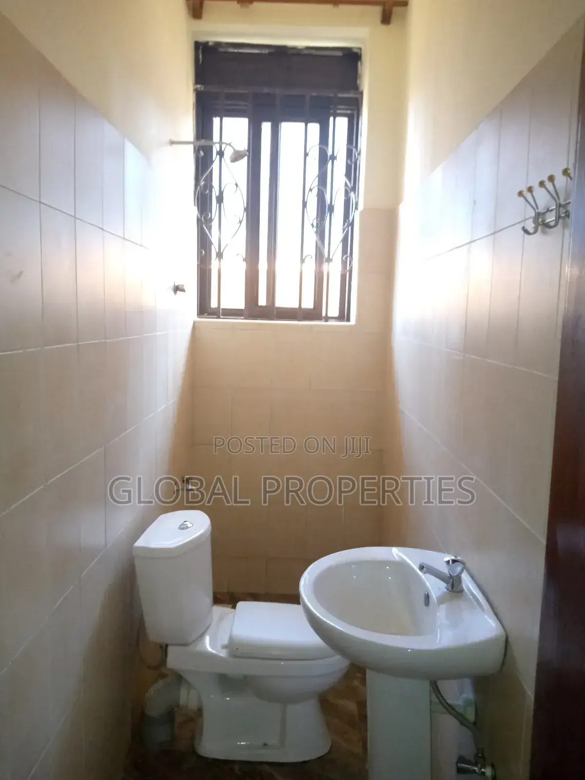 2bdrm Bungalow in Bweyogerere Buuto Rd, Central Division for rent in Central Division