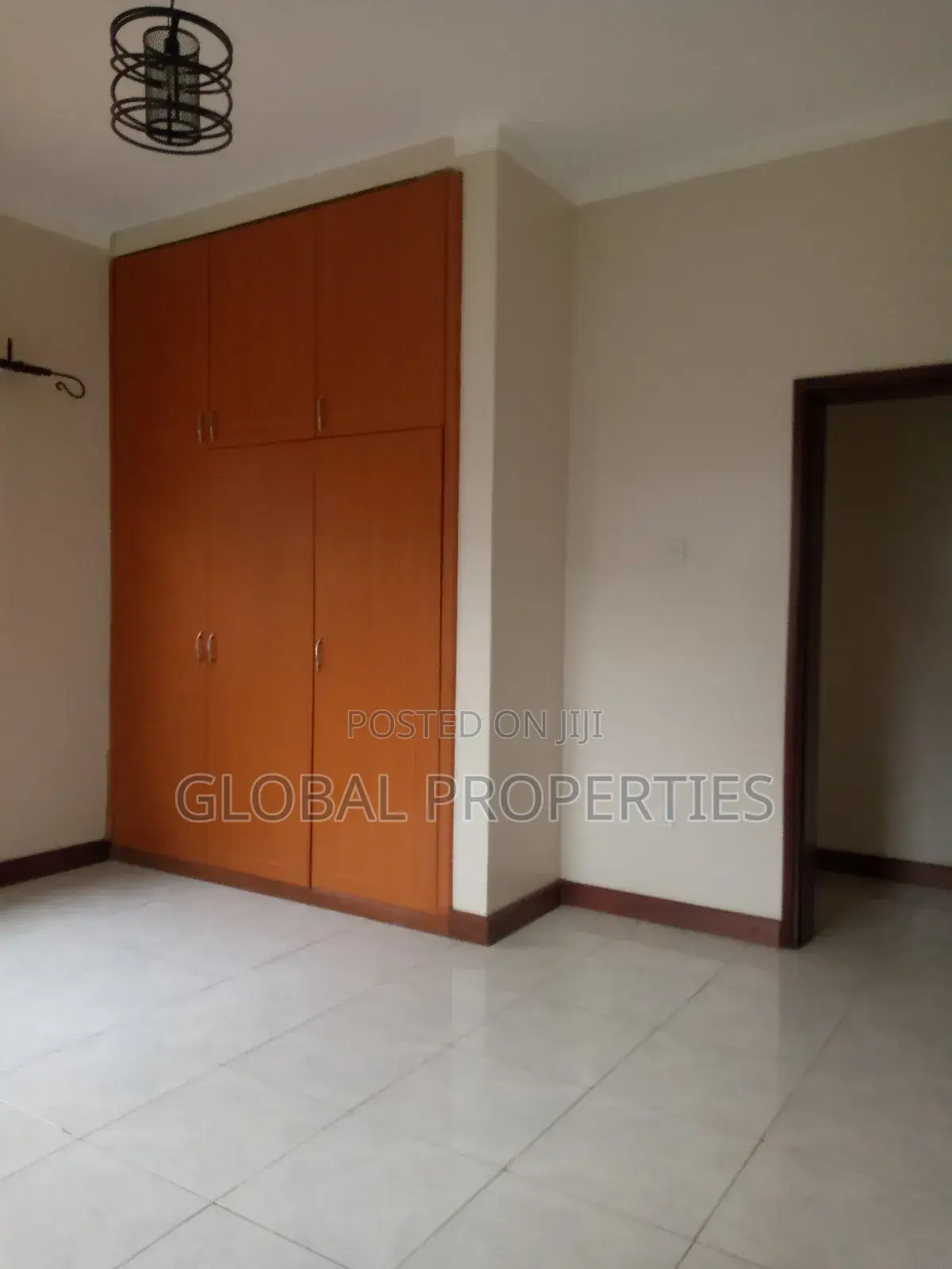 2bdrm Bungalow in Nsawo Estate, Central Division for rent in Central Division
