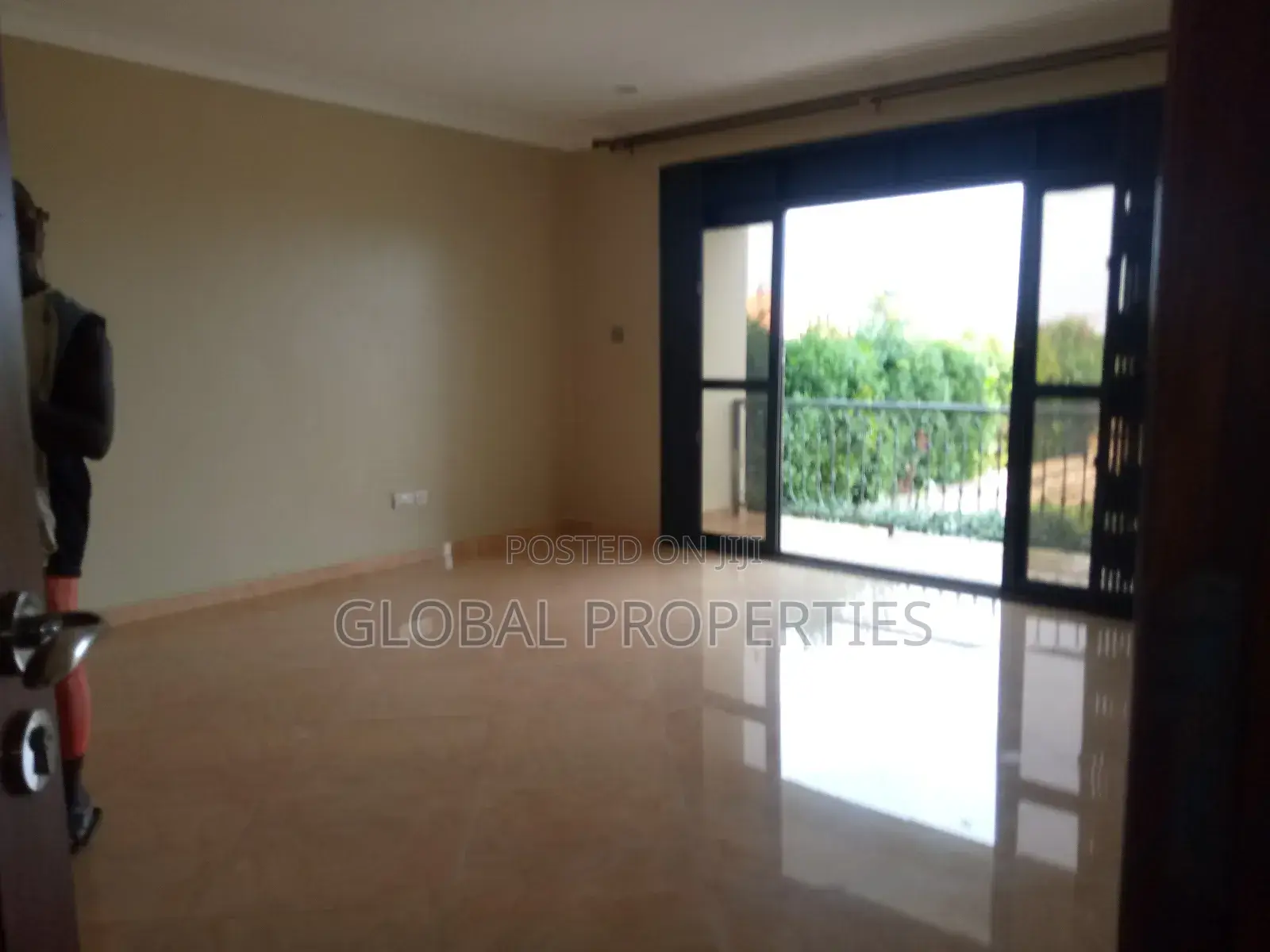 2bdrm Apartment in Kira Kyaliwajala Rd, Central Division for rent in Central Division