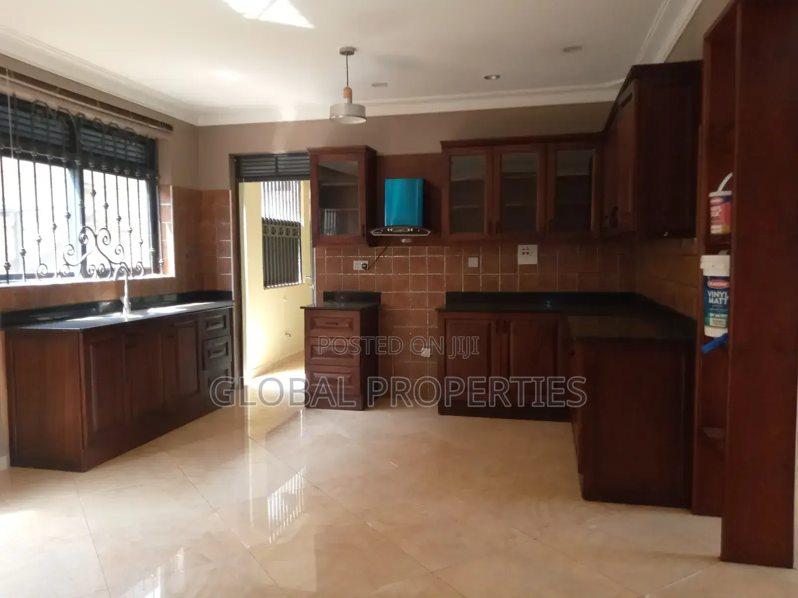 2bdrm Apartment in Kira Kyaliwajala Rd, Central Division for rent in Central Division