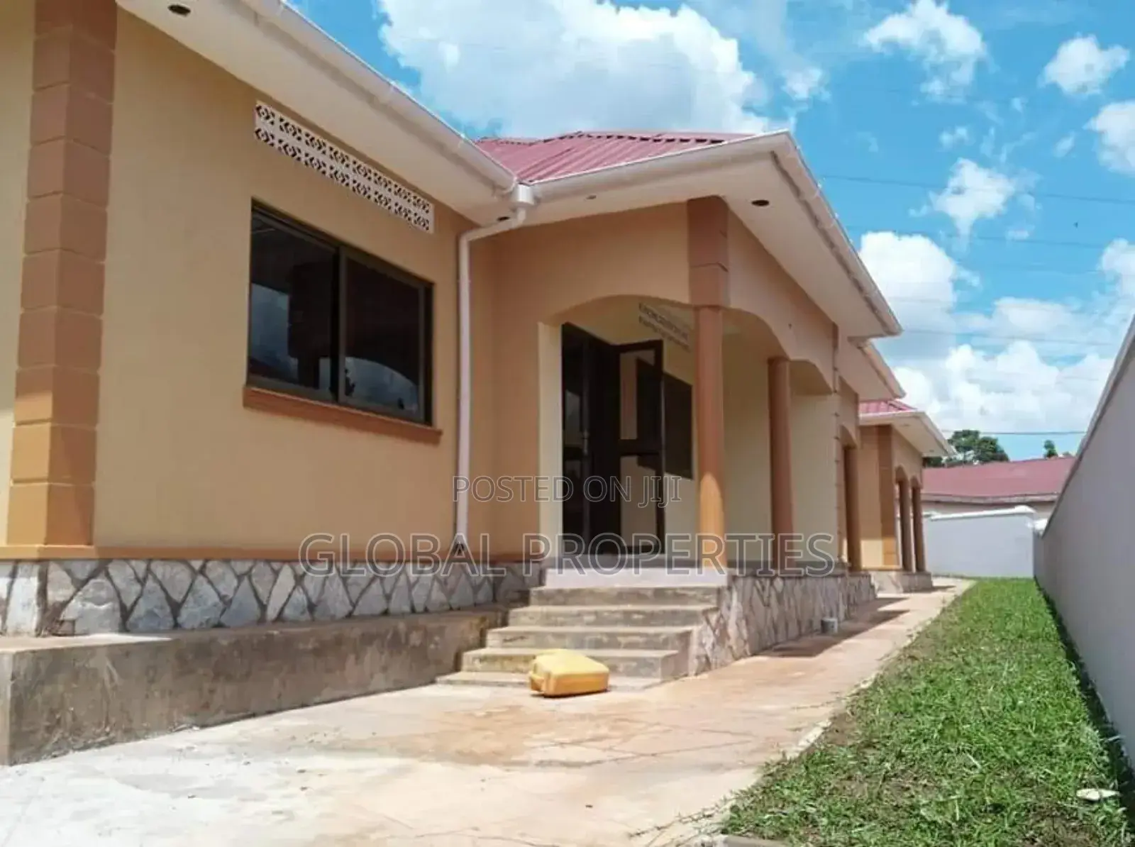 2bdrm Bungalow in Mbalwa Rd, Central Division for rent in Central Division