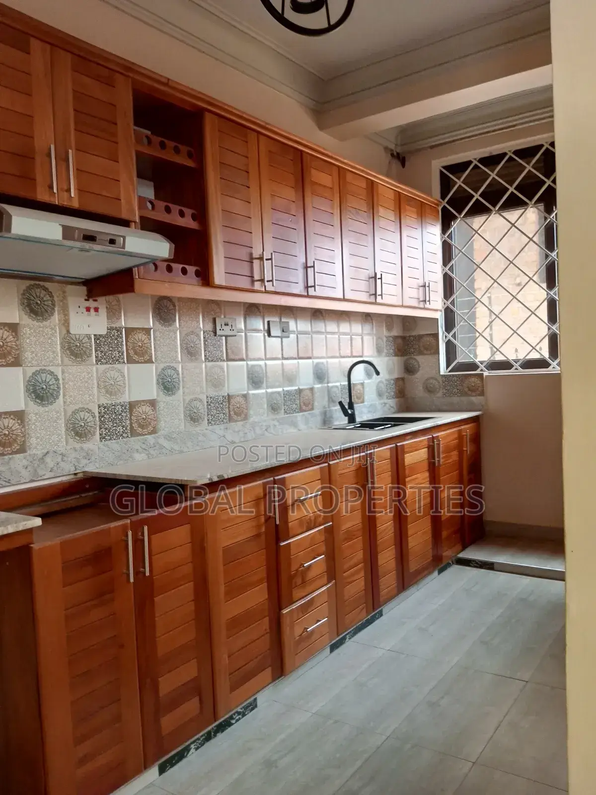 2bdrm Bungalow in Bweyogerere Town, Central Division for rent in Central Division