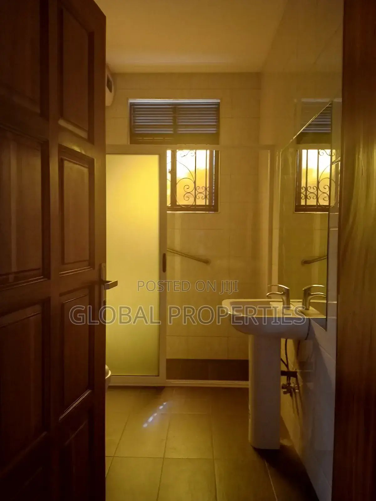 3bdrm Bungalow in Mbalwa Estate, Central Division for rent in Central Division