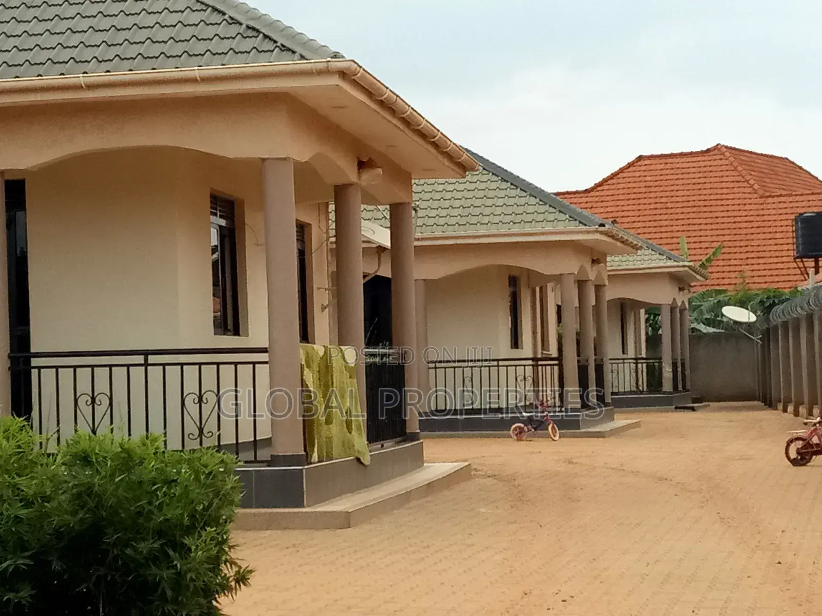 2bdrm Bungalow in Nsawo Estate, Central Division for rent in Central Division