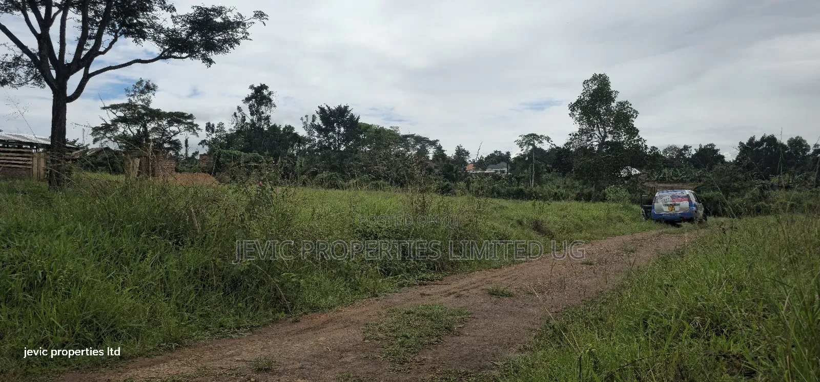 Wakiso - Namayumba Plots for Sale 100 MTRS Off Tarmac in Namayumba