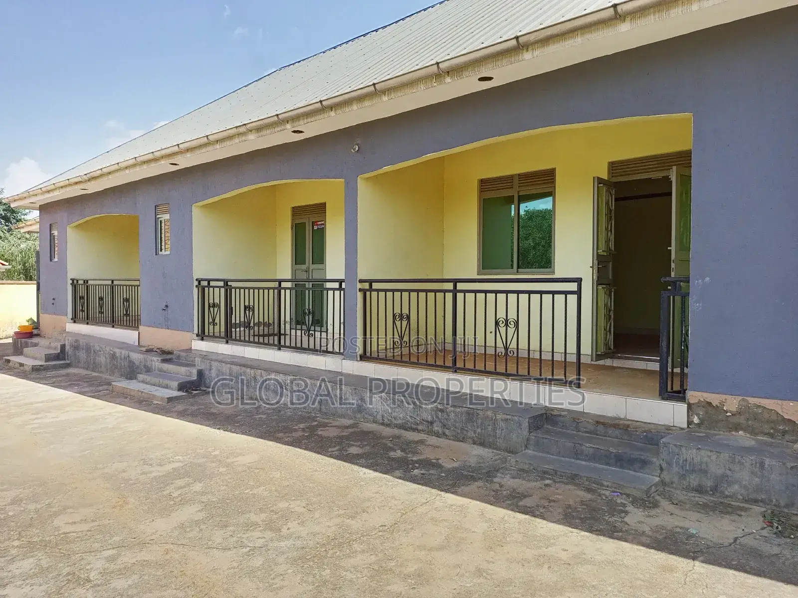 1bdrm Bungalow in Kirinya, Central Division for rent in Central Division