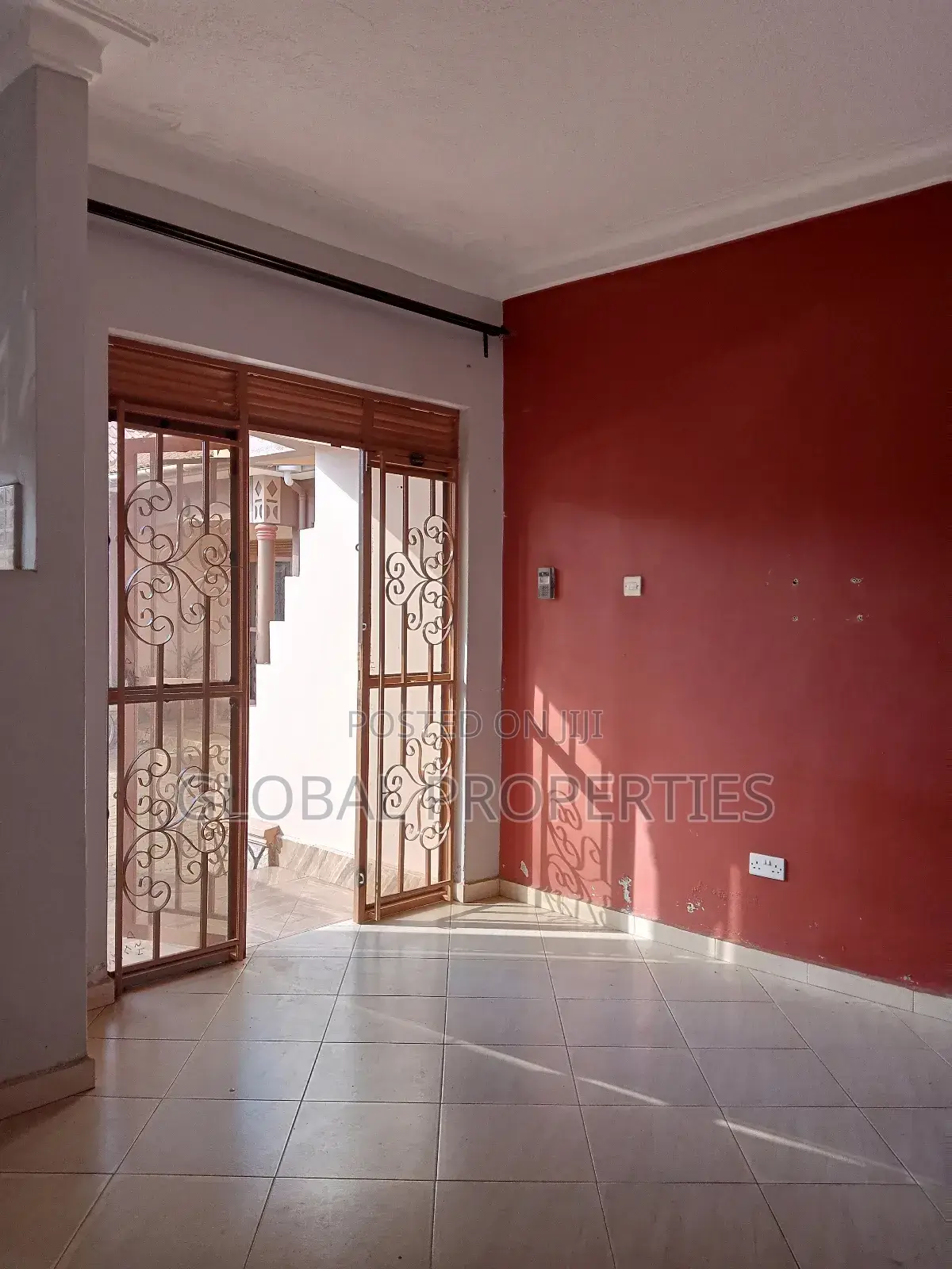 1bdrm Bungalow in Kirinya, Central Division for rent in Central Division