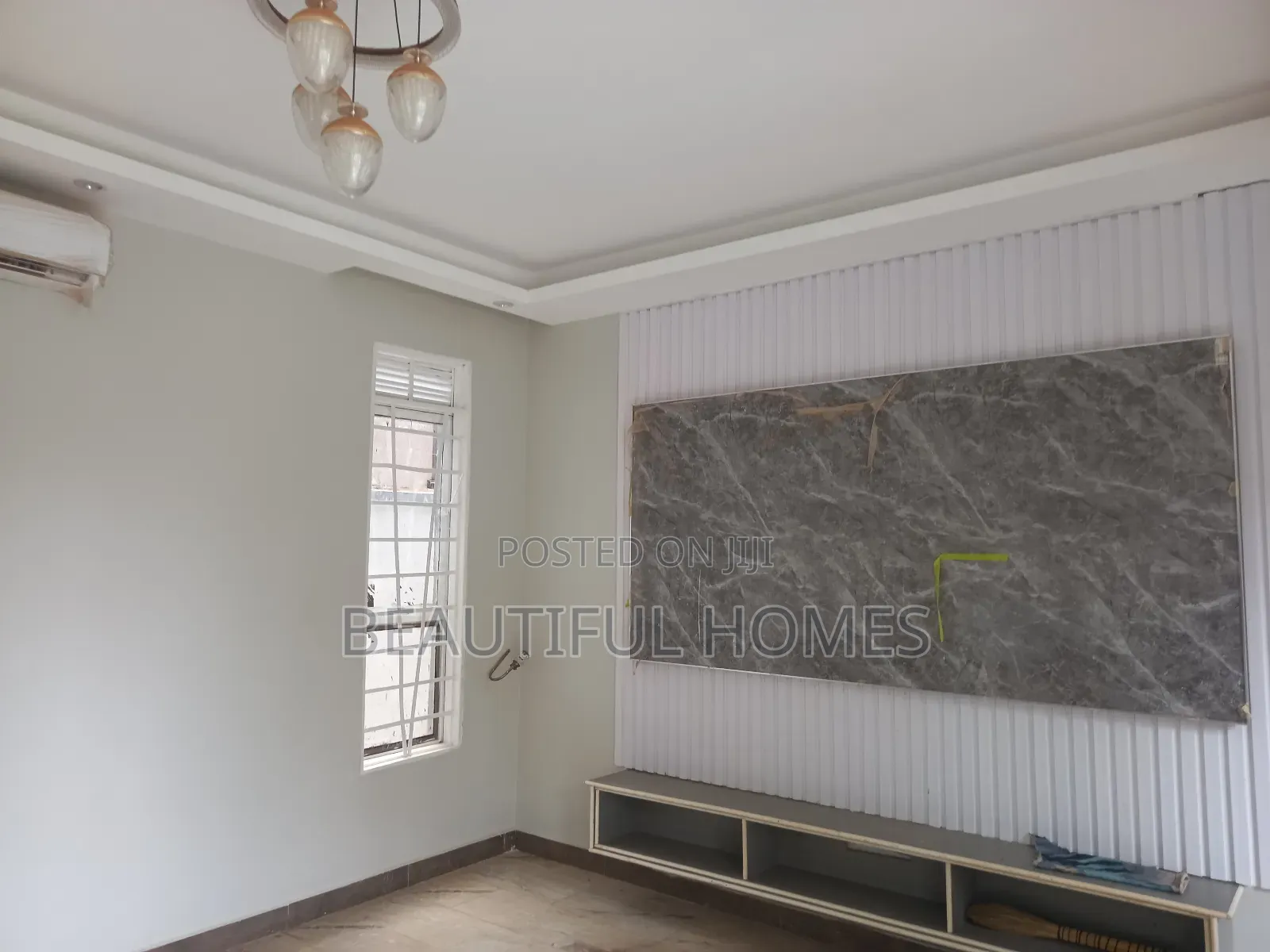 Furnished 4bdrm Duplex in Kira All Tarmack for sale in Kira