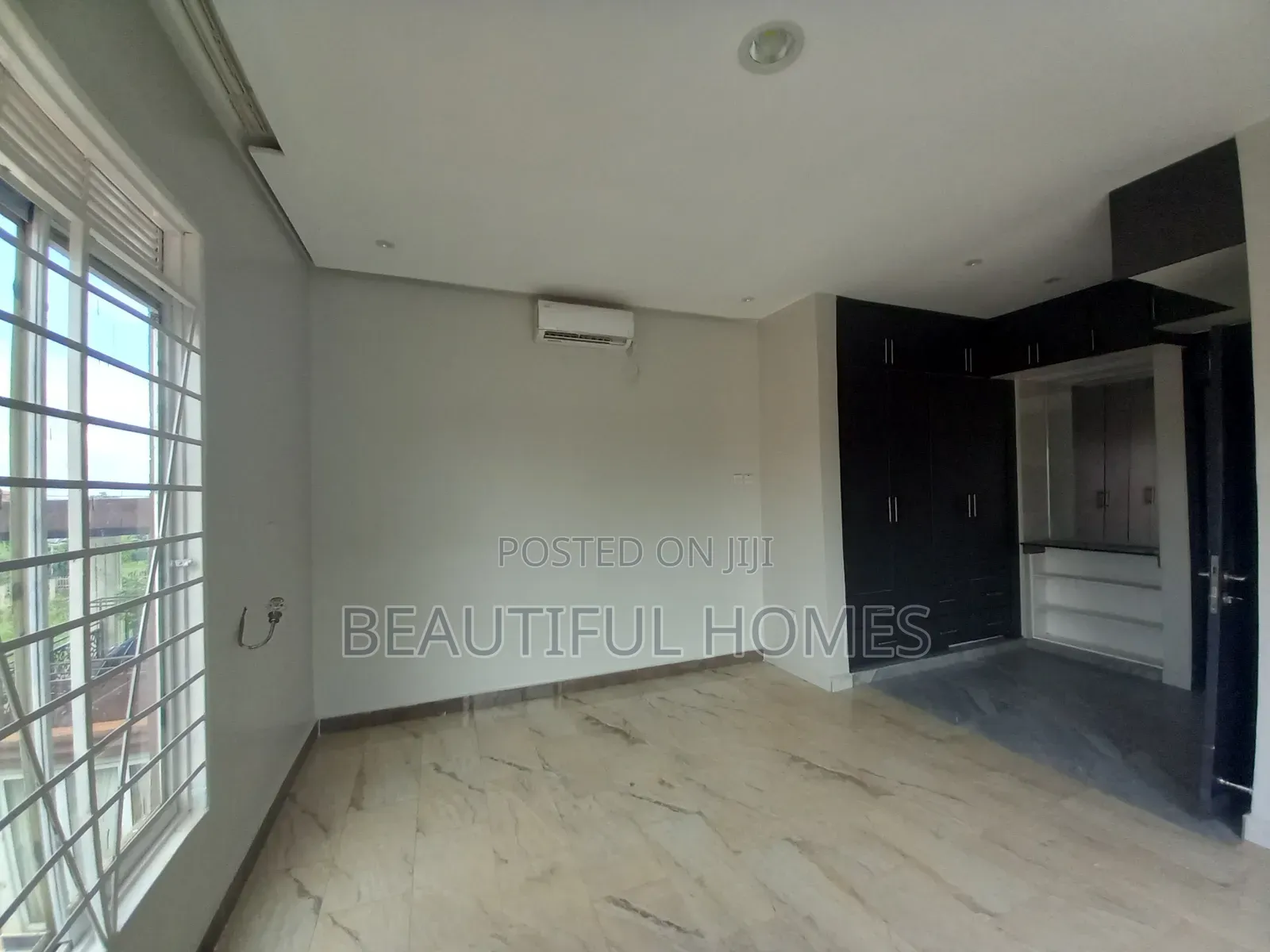 Furnished 4bdrm Duplex in Kira Rich for sale in Kira