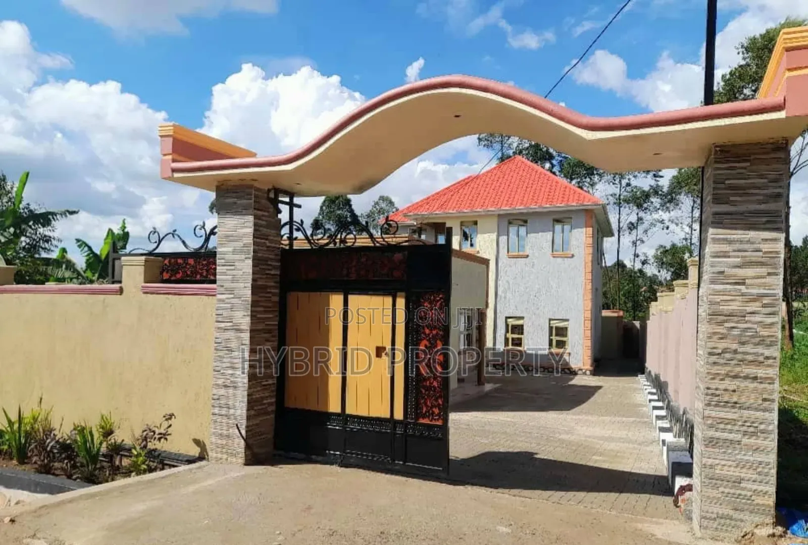 4bdrm Penthouse in Wakiso Senge~Kayunga for sale in Wakiso / Wakiso