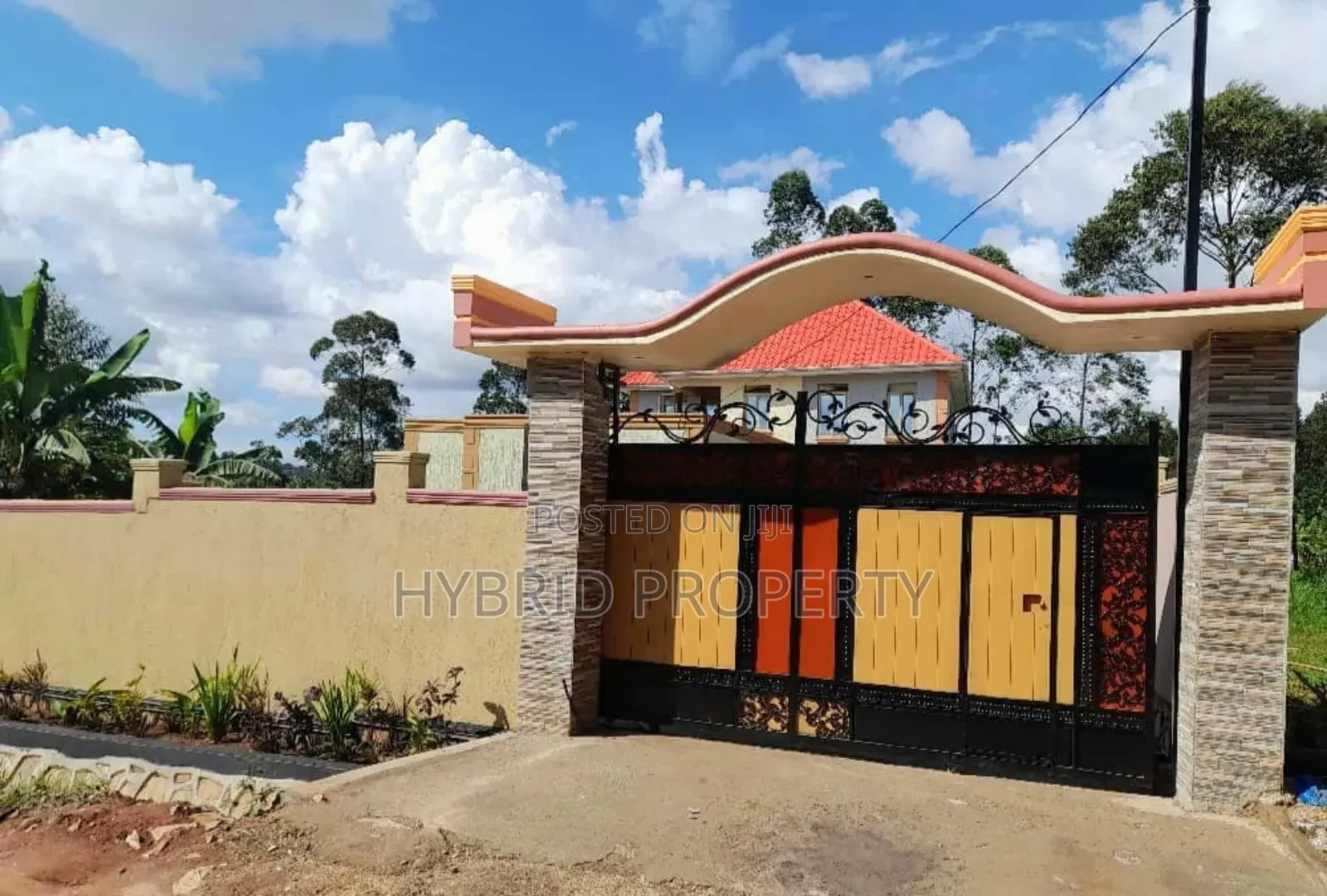4bdrm Penthouse in Wakiso Senge~Kayunga for sale in Wakiso / Wakiso