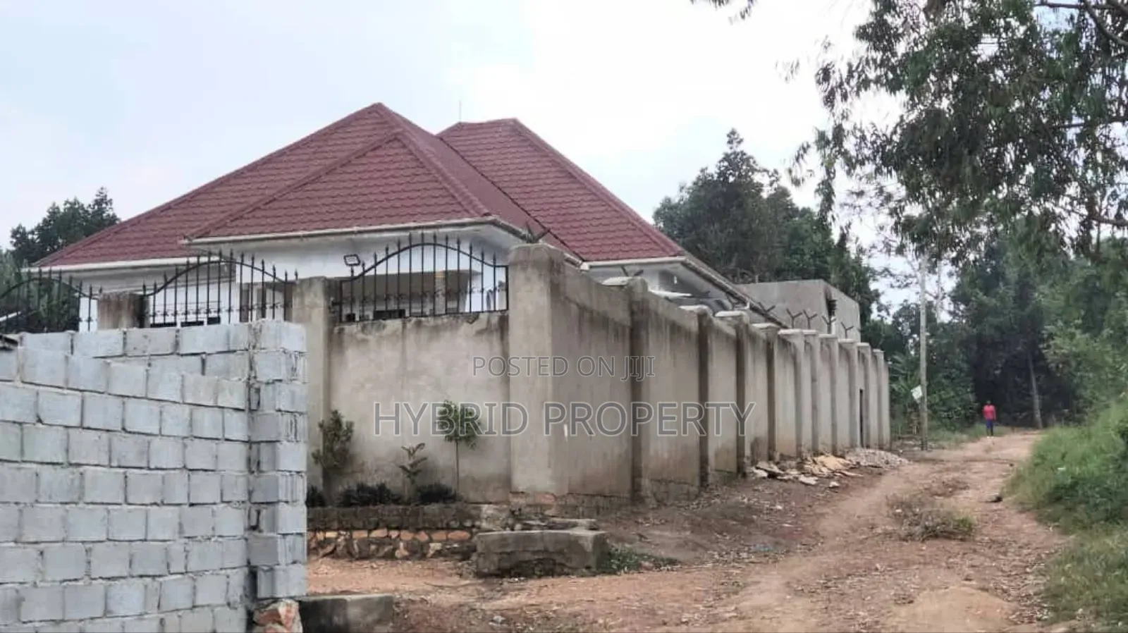 3bdrm House in Matugga Along Bombo, Gombe for sale in Gombe