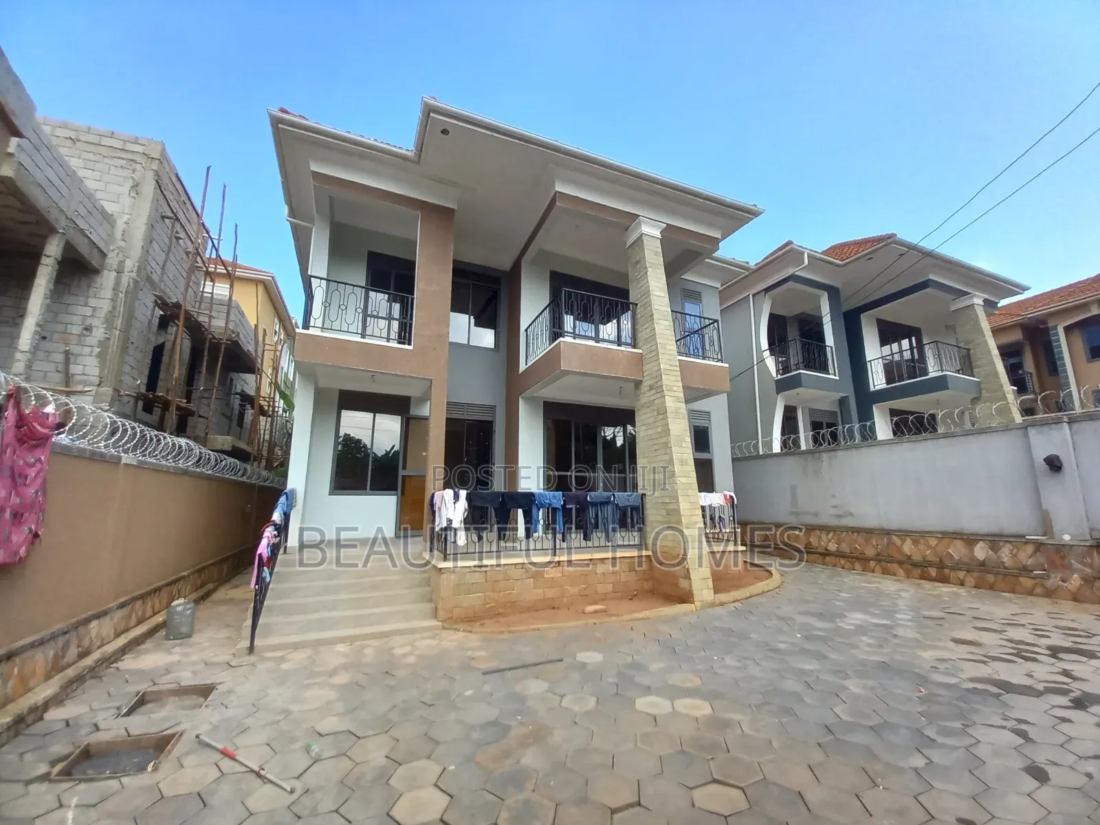 Furnished 4bdrm Duplex in Kira Mamerito for sale in Kira