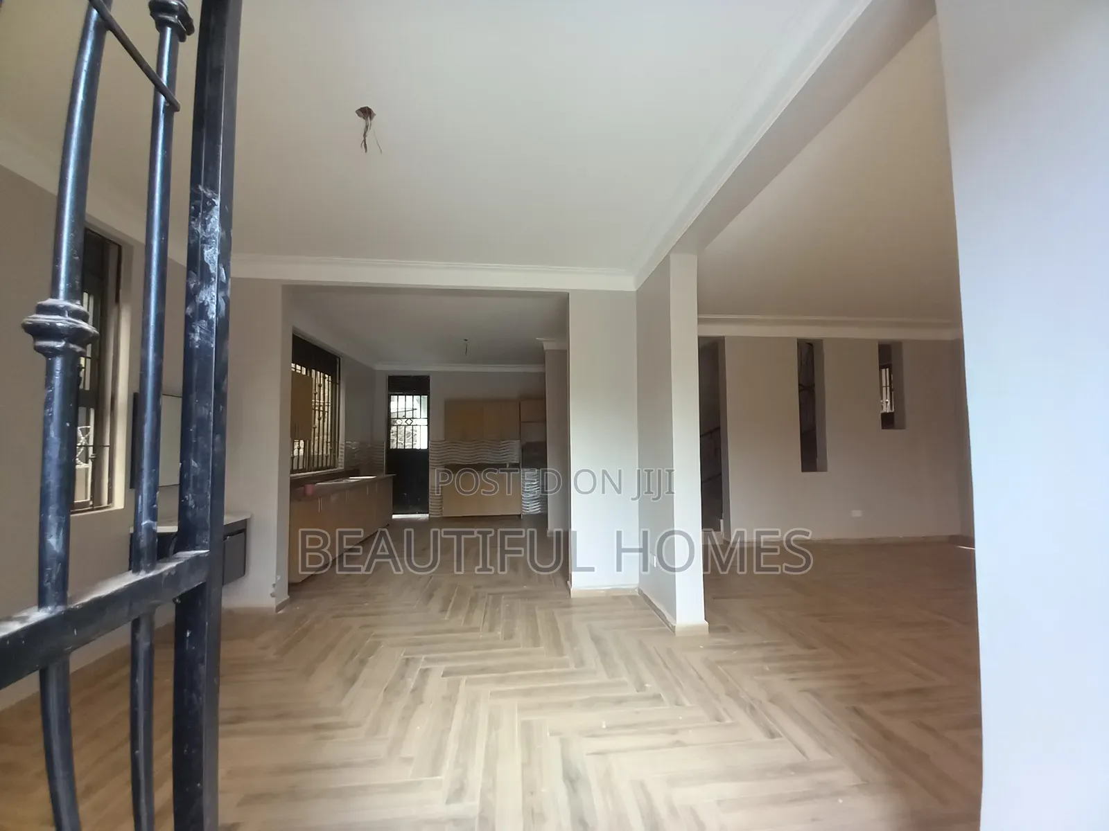 Furnished 4bdrm Duplex in Kira Mamerito for sale in Kira