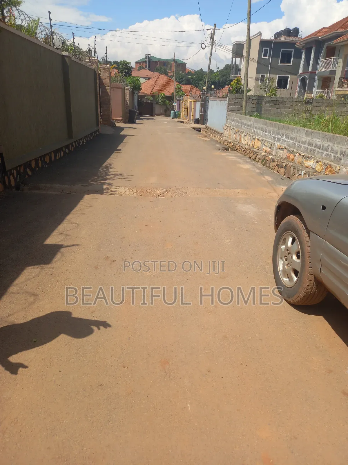 Furnished 4bdrm Duplex in Kira Mamerito for sale in Kira