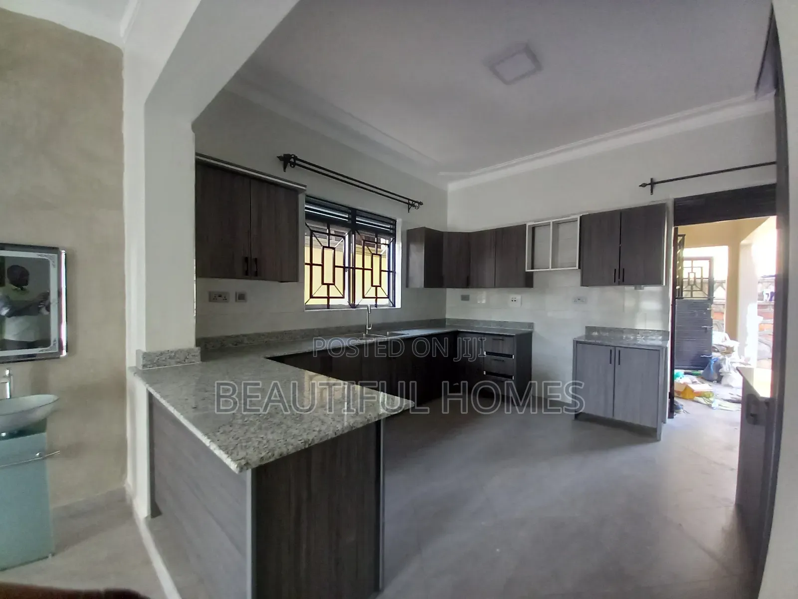Furnished 4bdrm House in Kira for sale in Kira