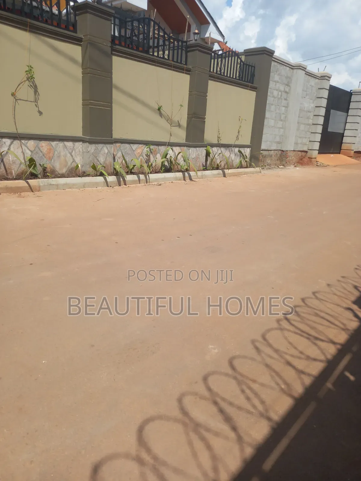 Furnished 4bdrm House in Kira for sale in Kira