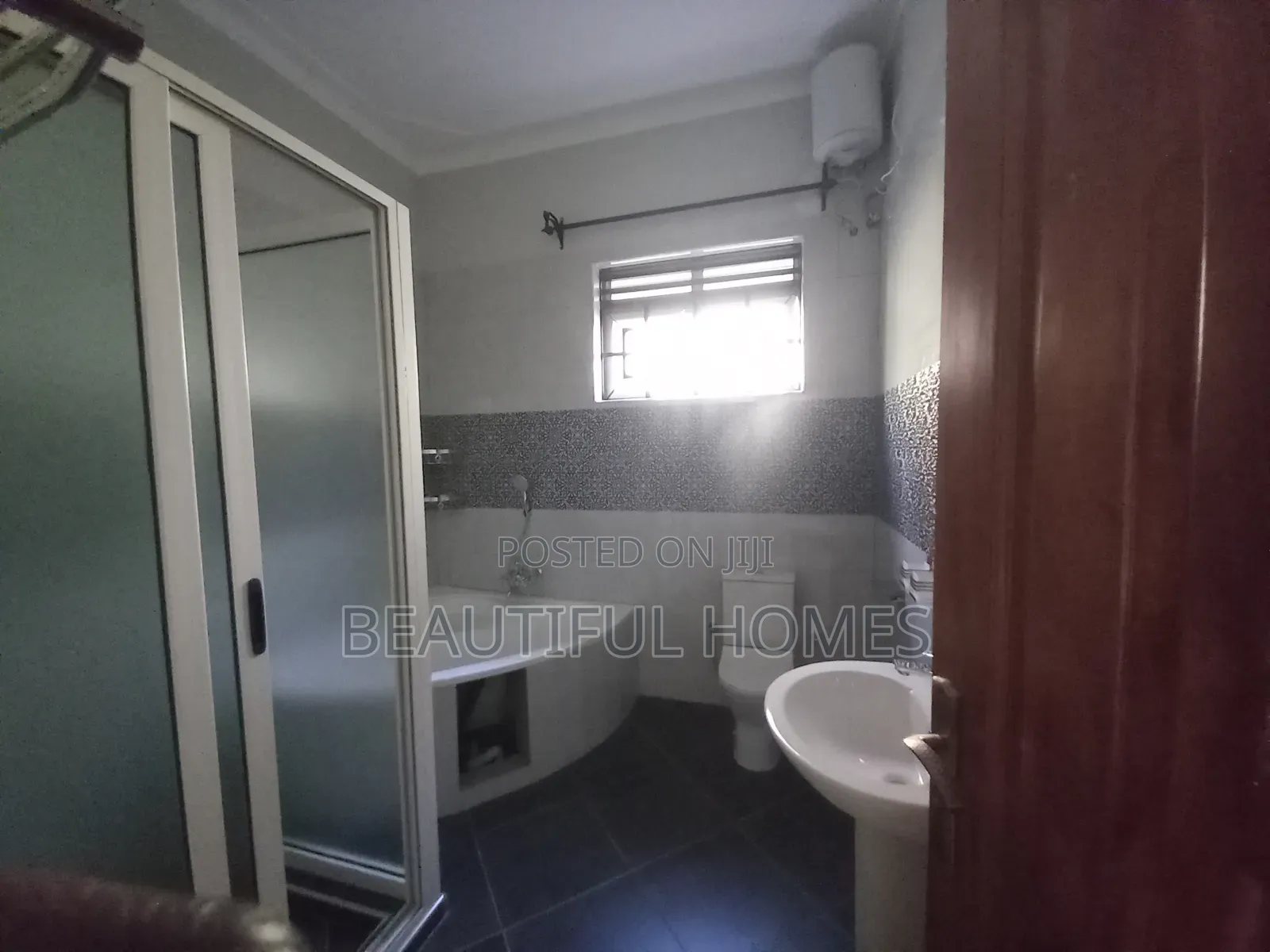 Furnished 4bdrm Bungalow in Kira for sale in Kira