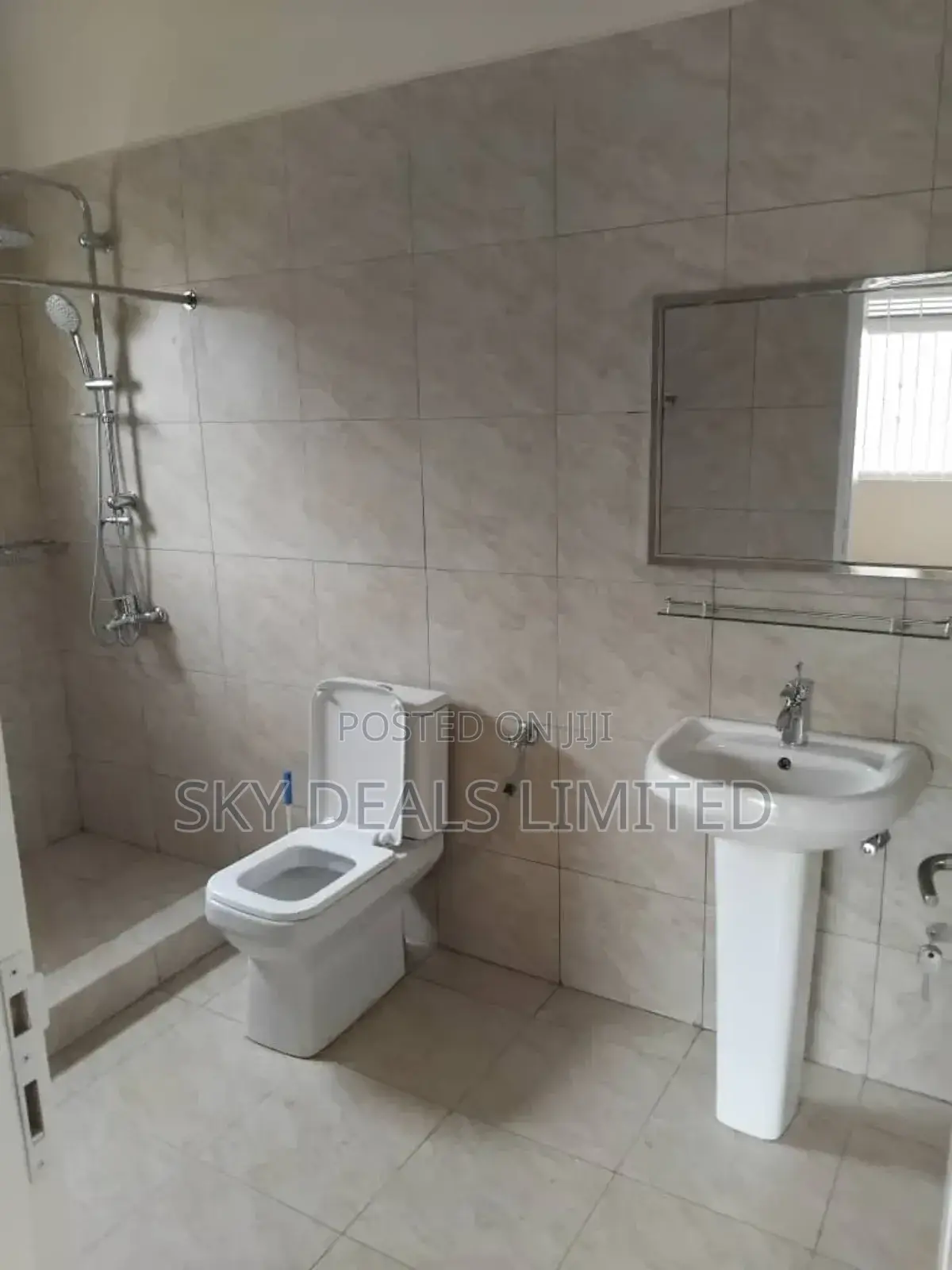 4bdrm Duplex in Kyanja, Nakawa for sale in Nakawa