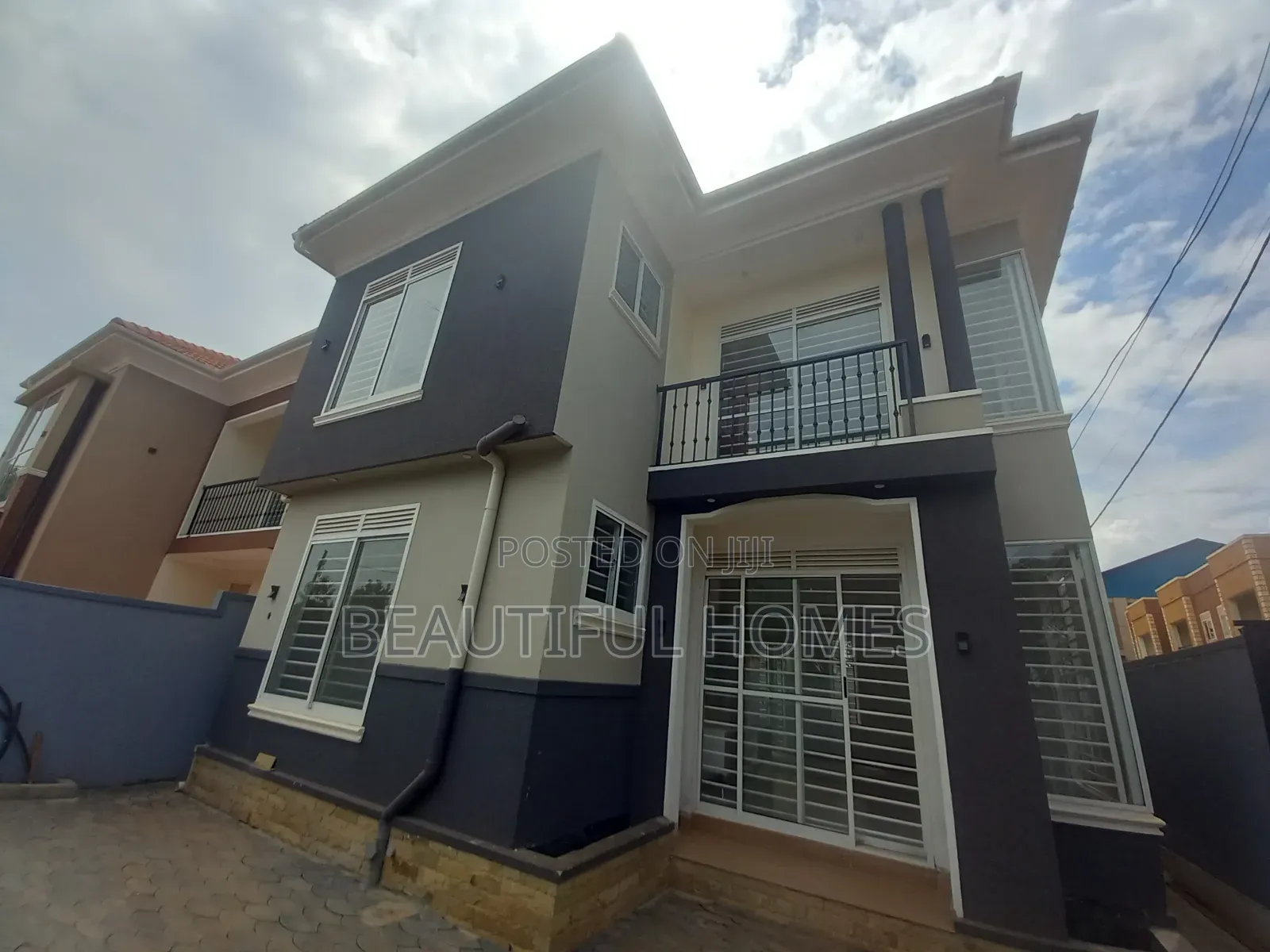 Furnished 4bdrm Maisonette in Kira Gated Estate for sale in Kira