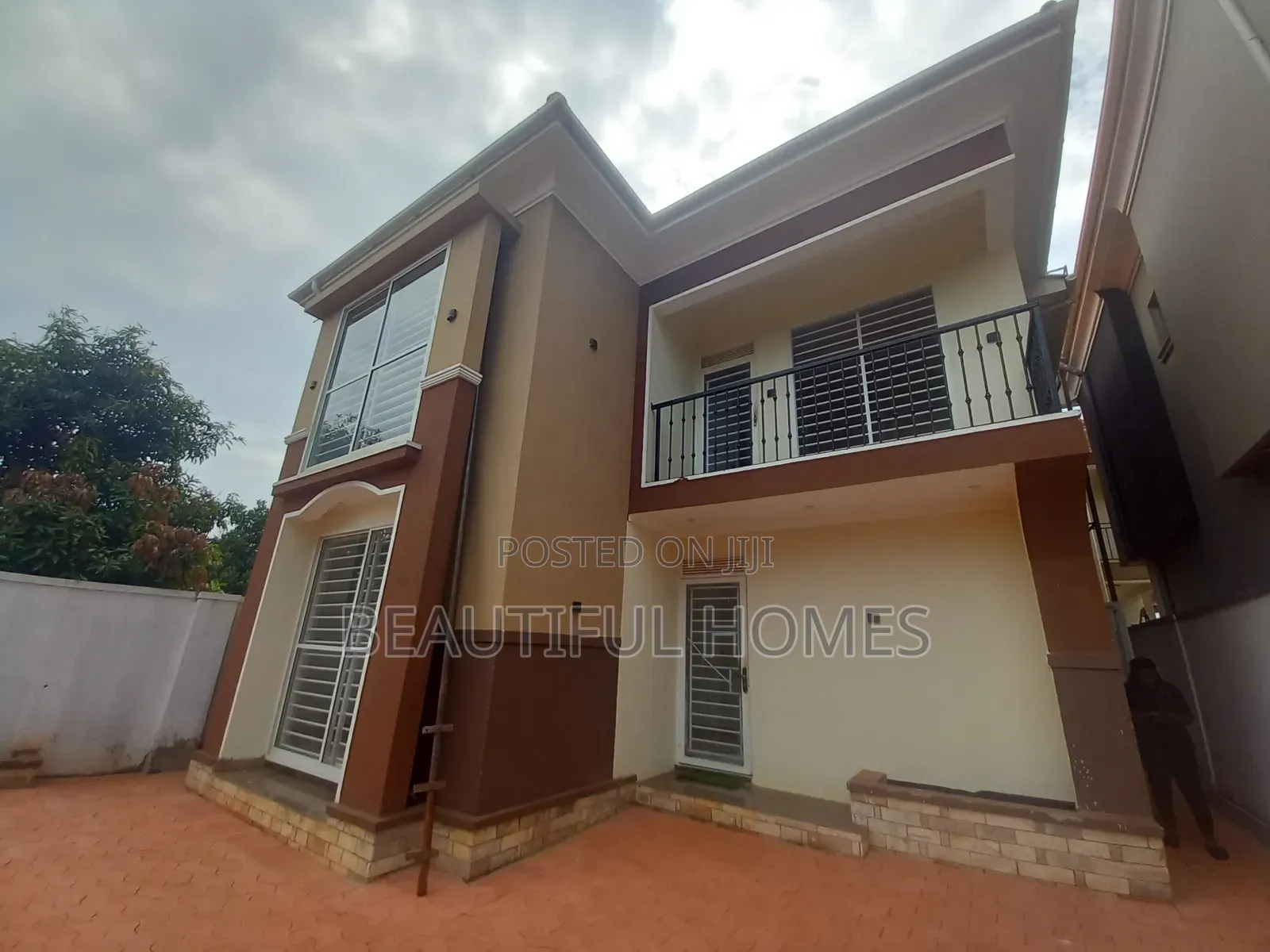 Furnished 4bdrm Maisonette in Kira for sale in Kira