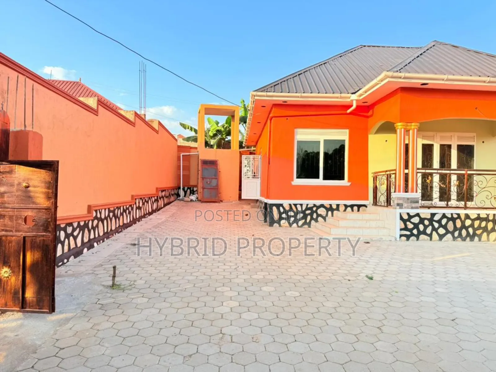 3bdrm House in Buloba Along Mityana for sale in Wakiso / Wakiso