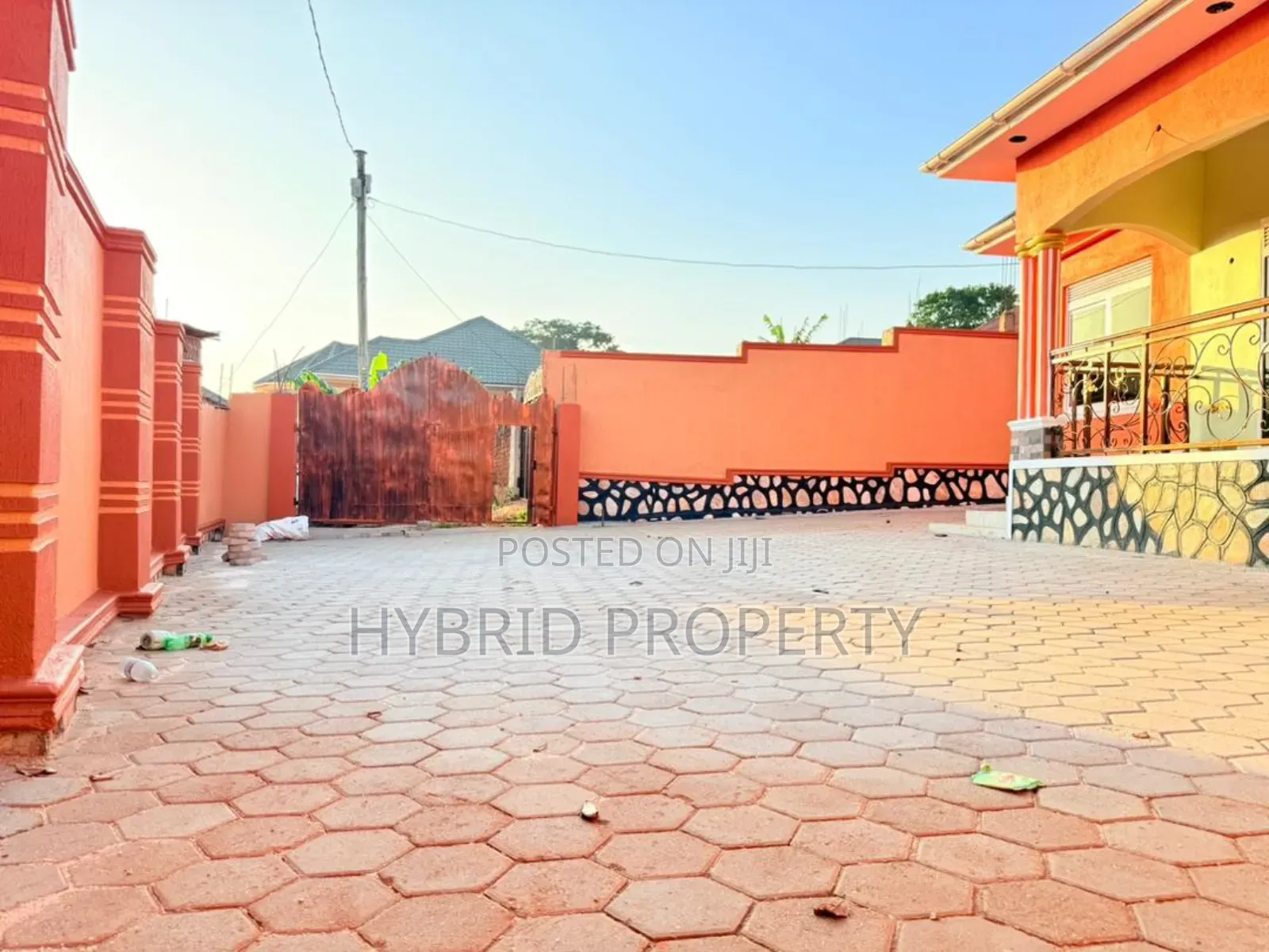 3bdrm House in Buloba Along Mityana for sale in Wakiso / Wakiso