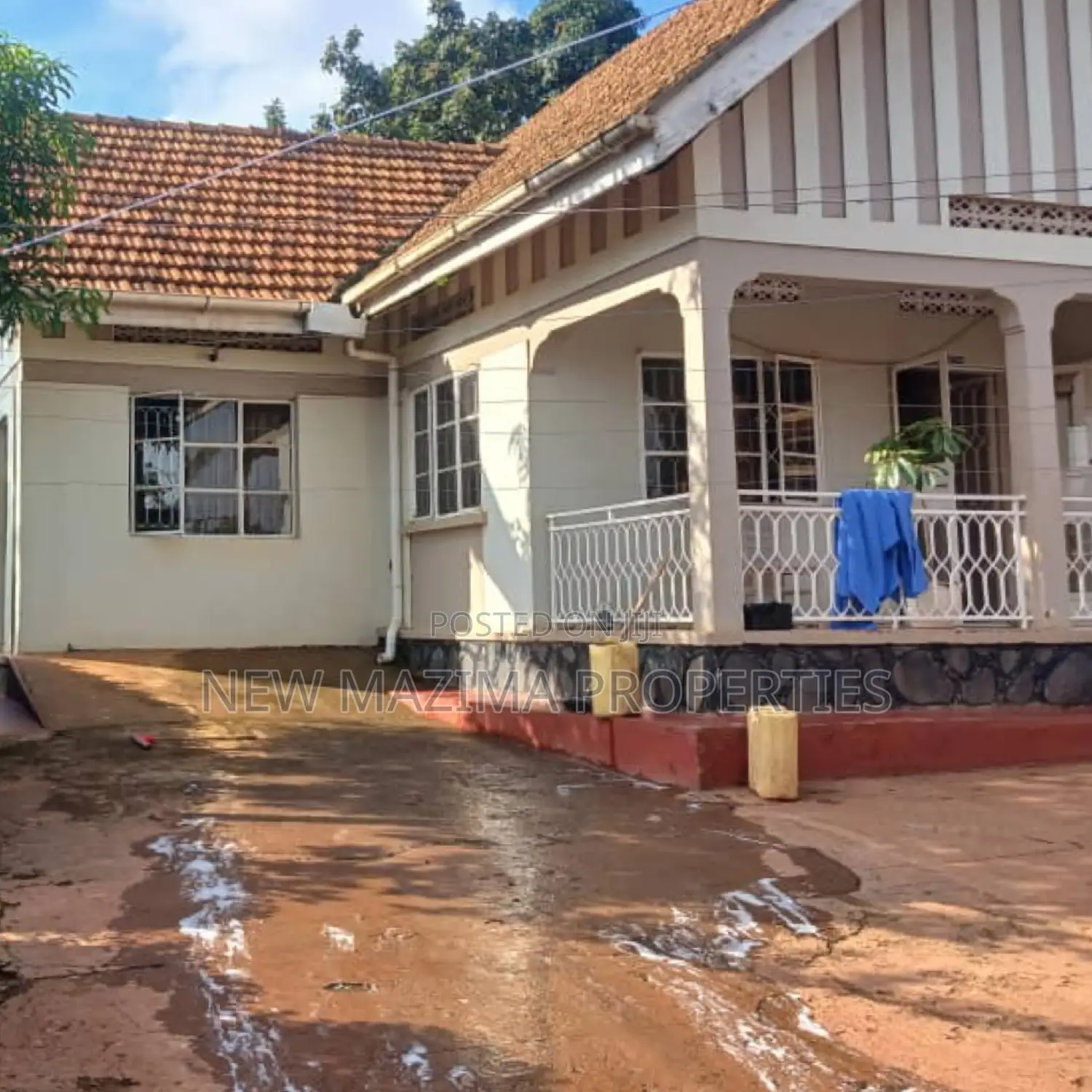 Furnished 10bdrm Bungalow in Makindye, Division A for rent in Division A