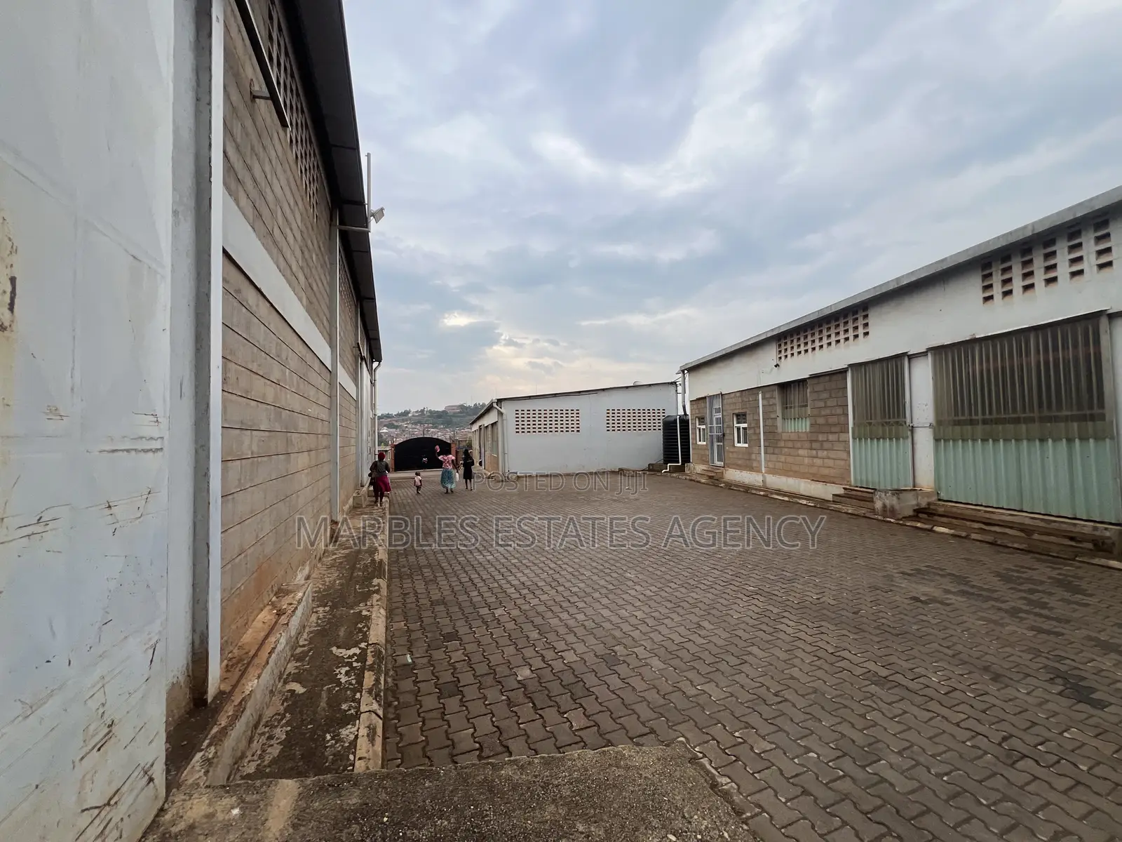Warehouse for Rent in Mbuya, 1000sqms in Central Division
