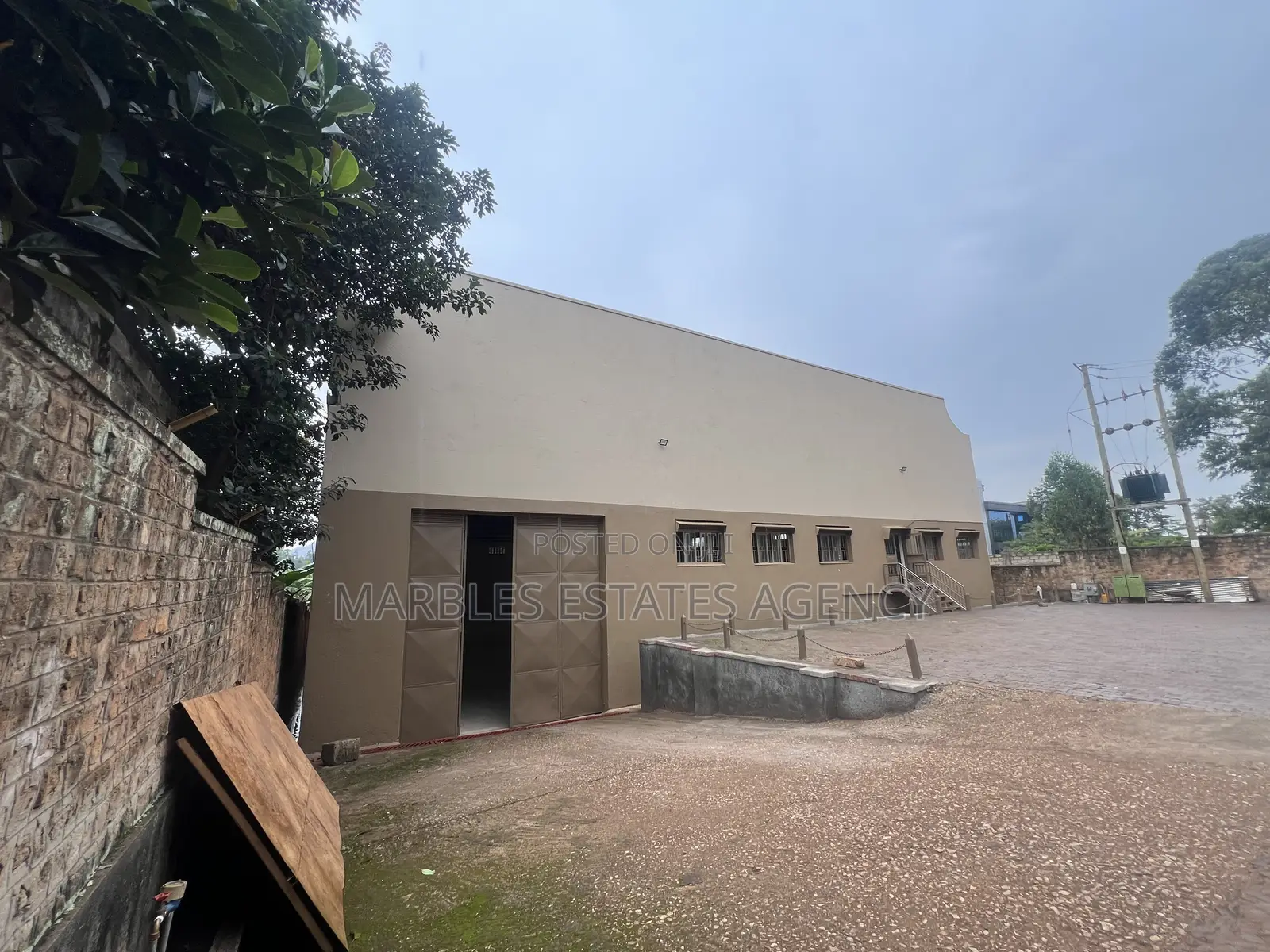 Warehouse in Kyambogo 1720sqms in Central Division