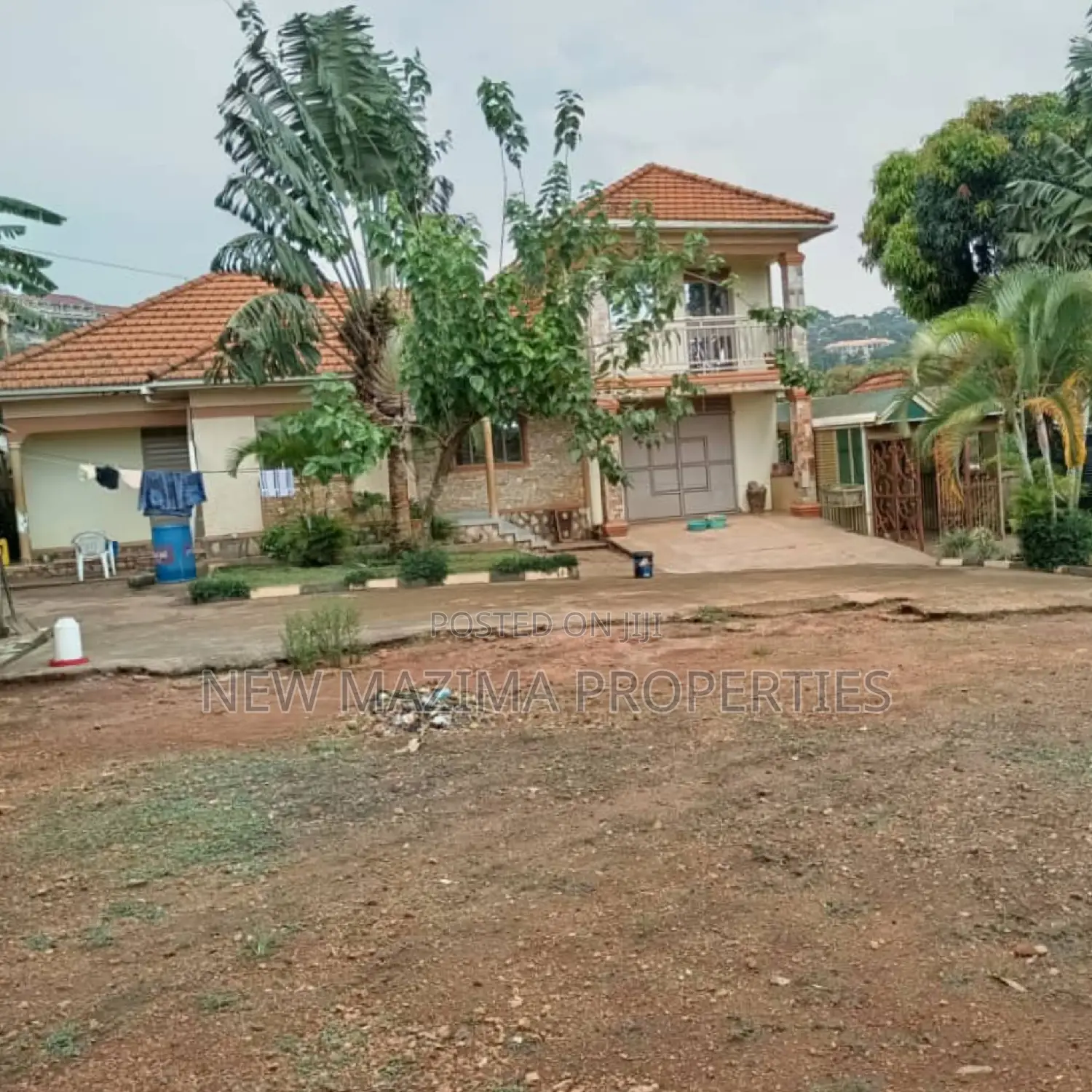 4bdrm Mansion in Namulanda Ntebe Rd, Division A for sale in Division A