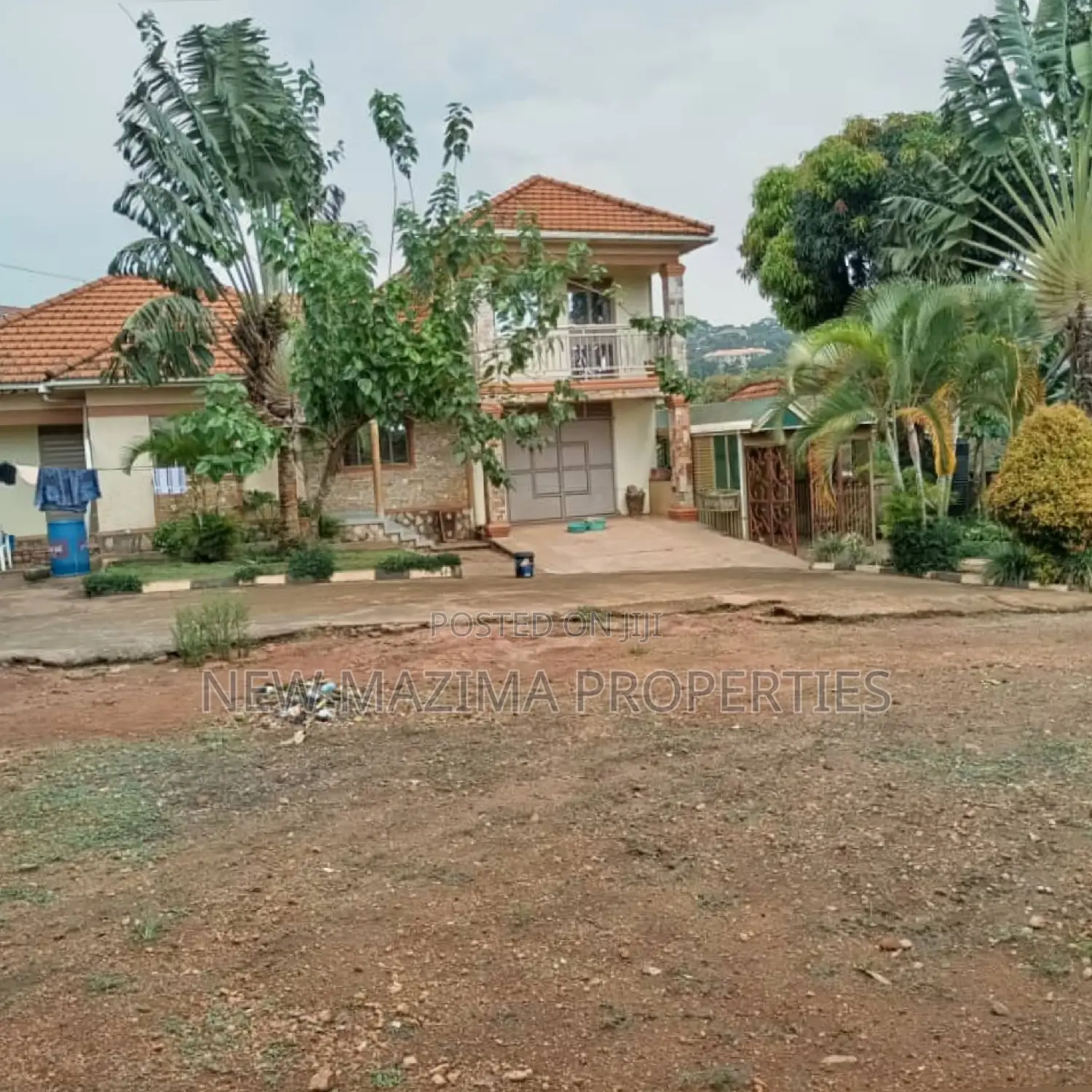 4bdrm Mansion in Namulanda Ntebe Rd, Division A for sale in Division A