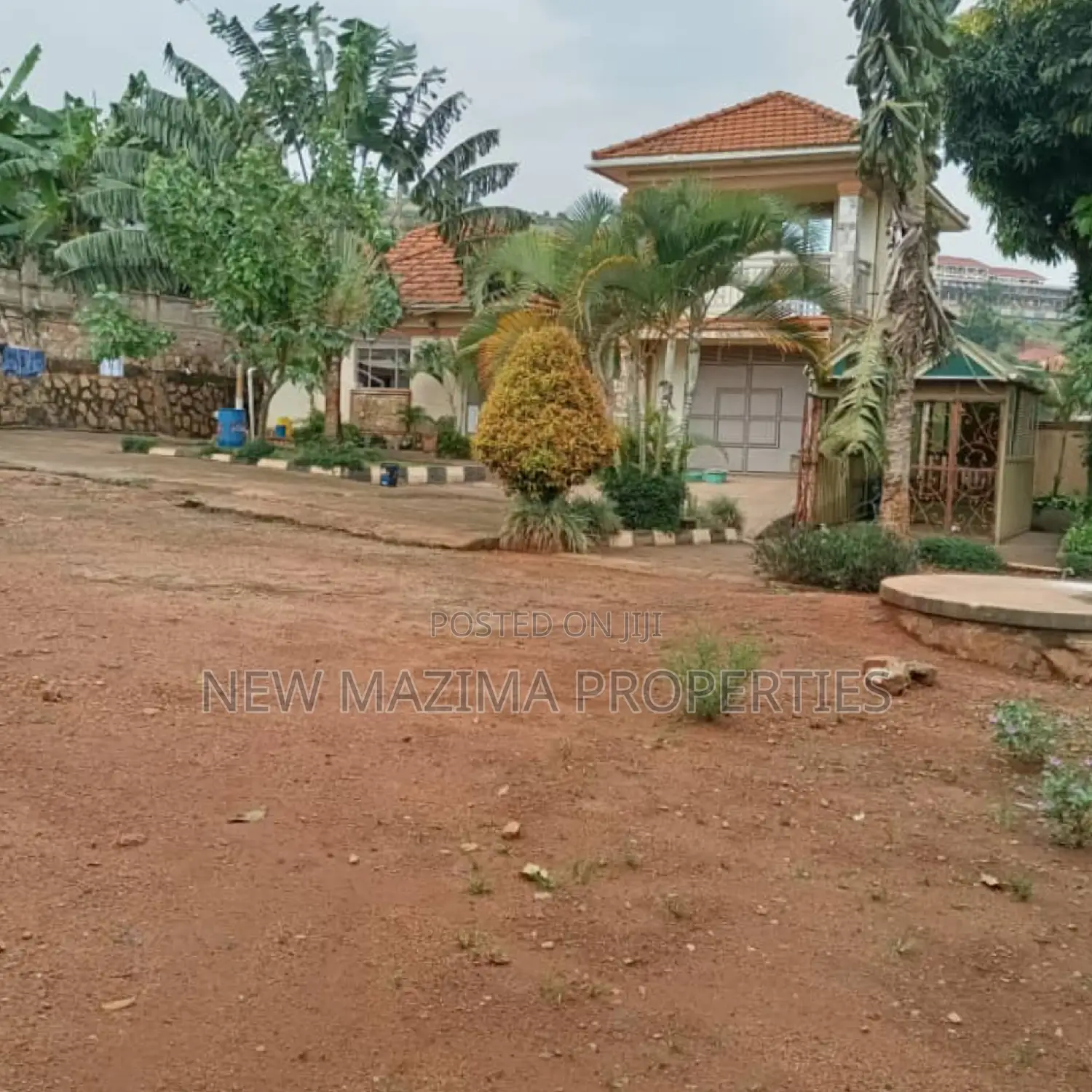 4bdrm Mansion in Namulanda Ntebe Rd, Division A for sale in Division A