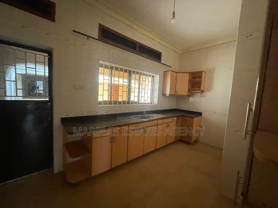3bdrm Bungalow in Naguru, Central Division for rent in Central Division