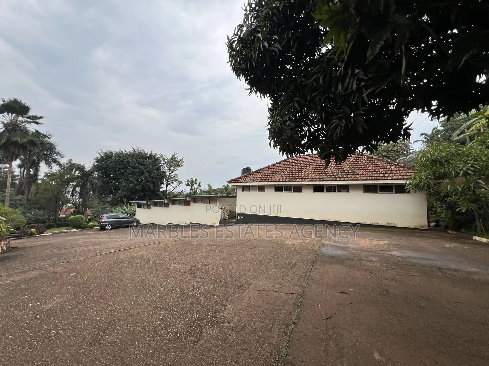 3bdrm Block of Flats in Kololo, Central Division for sale in Central Division