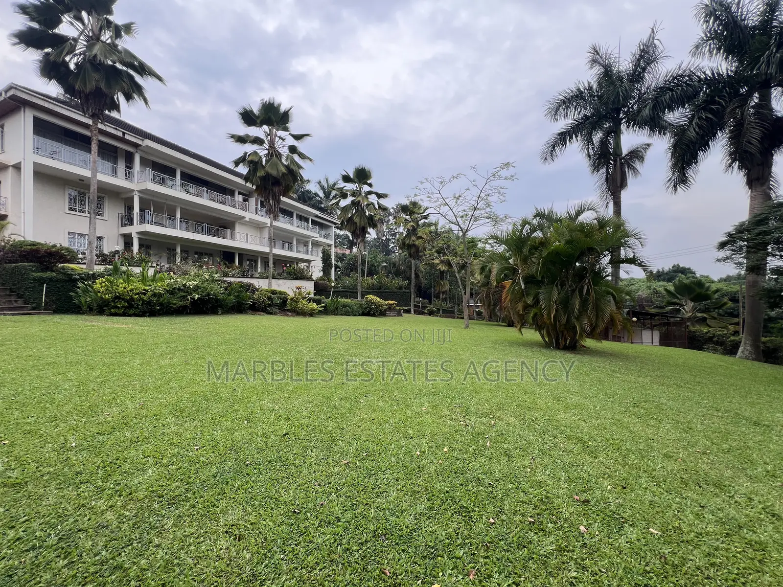 3bdrm Block of Flats in Kololo, Central Division for sale in Central Division