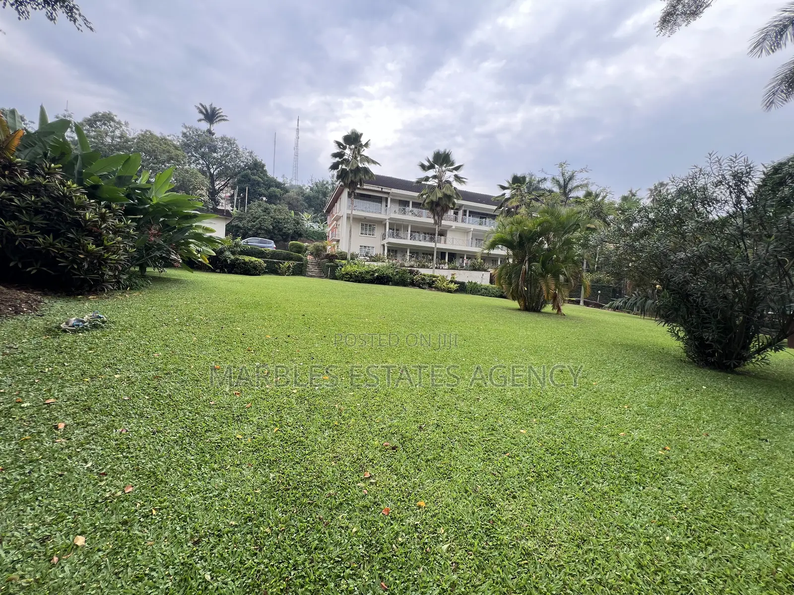 3bdrm Block of Flats in Kololo, Central Division for sale in Central Division