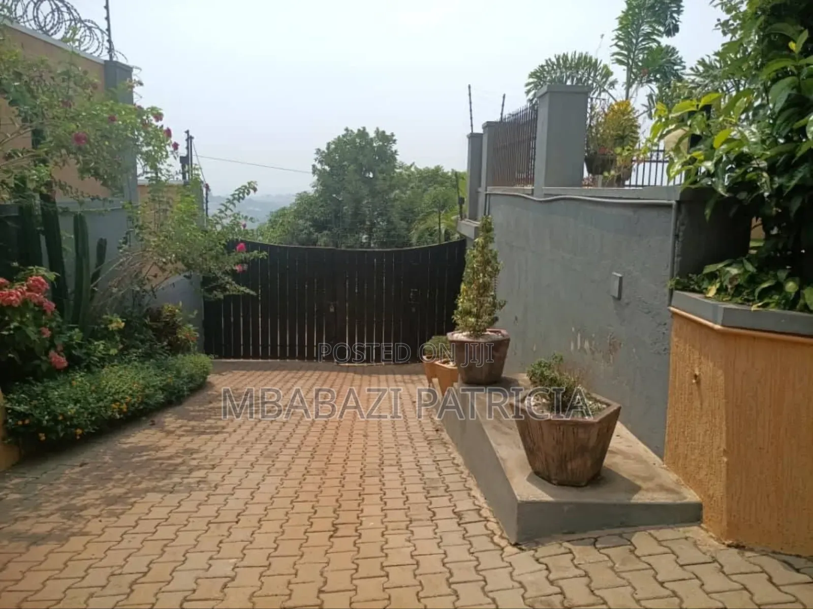4bdrm House in Bwebajja Entebbe, Kawempe for sale in Kawempe