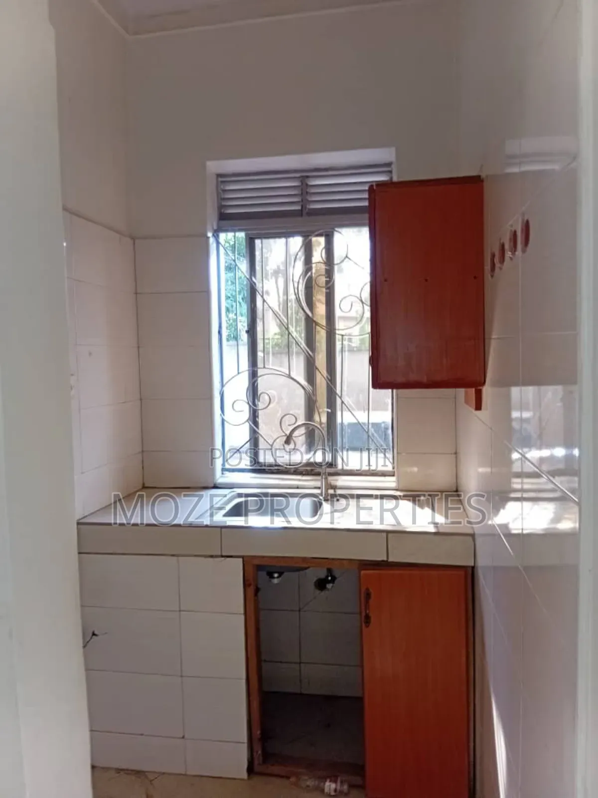 1bdrm Bungalow in Mutungo, Central Division for rent in Central Division
