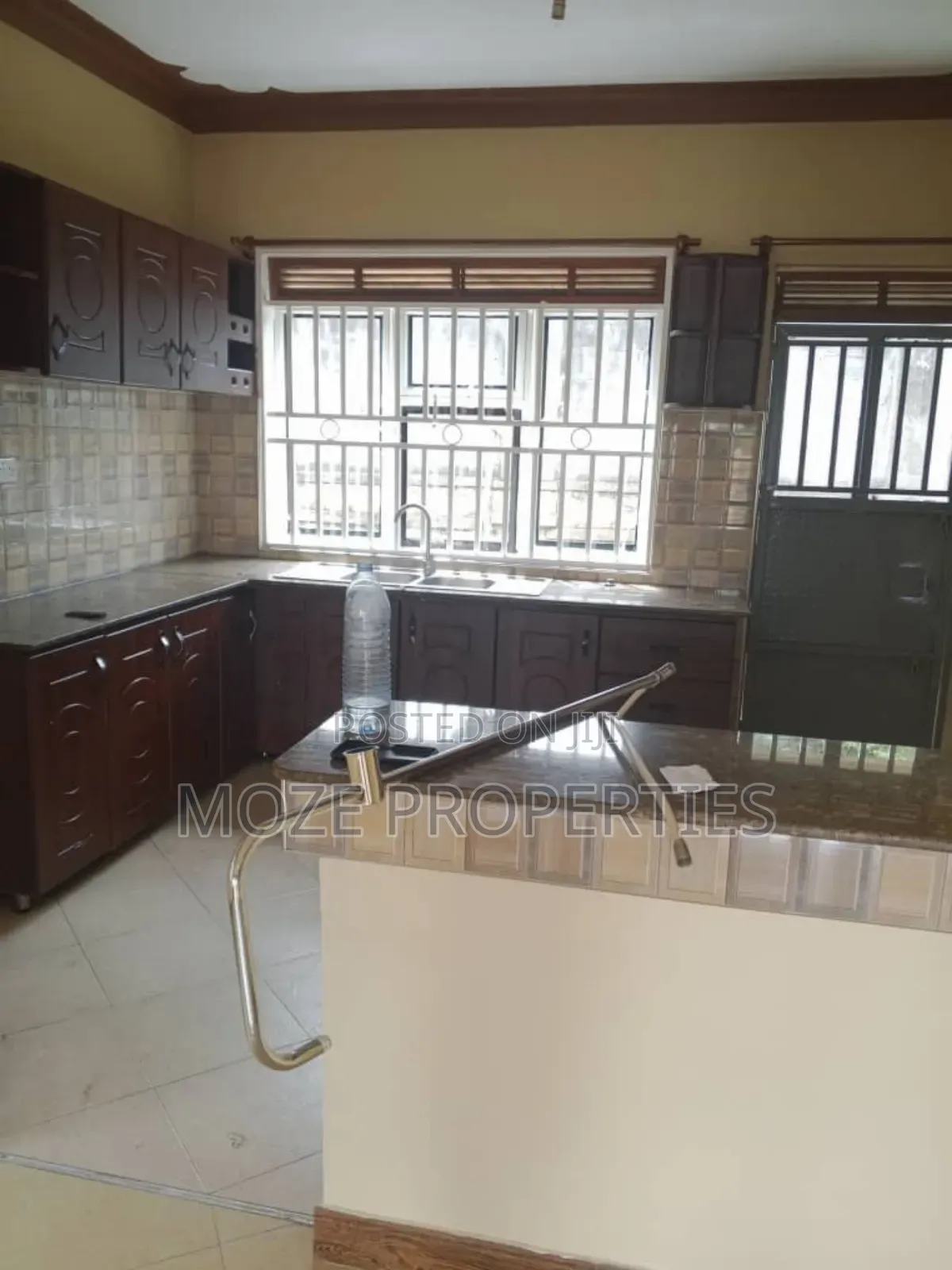 3bdrm Bungalow in Bweyogerere, Central Division for rent in Central Division