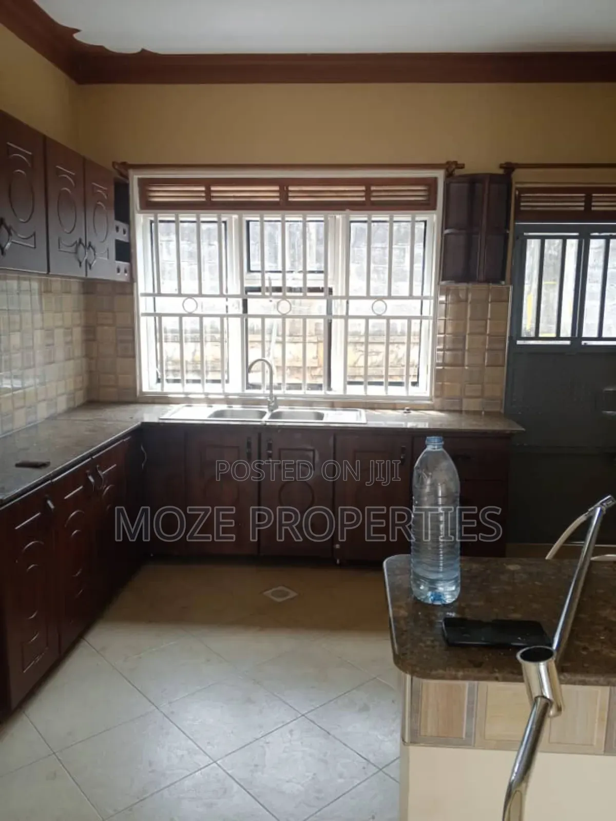 3bdrm Bungalow in Bweyogerere, Central Division for rent in Central Division