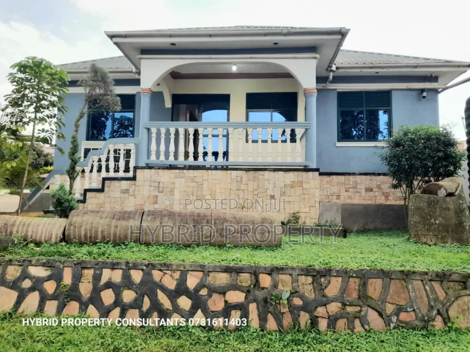 4bdrm House in Nansana Along Hoima for sale in Wakiso / Wakiso