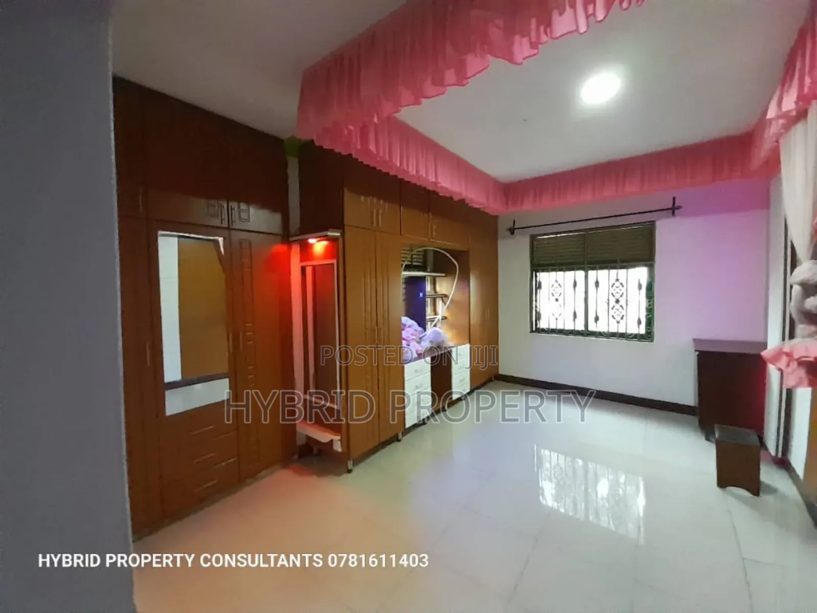 4bdrm House in Nansana Along Hoima for sale in Wakiso / Wakiso