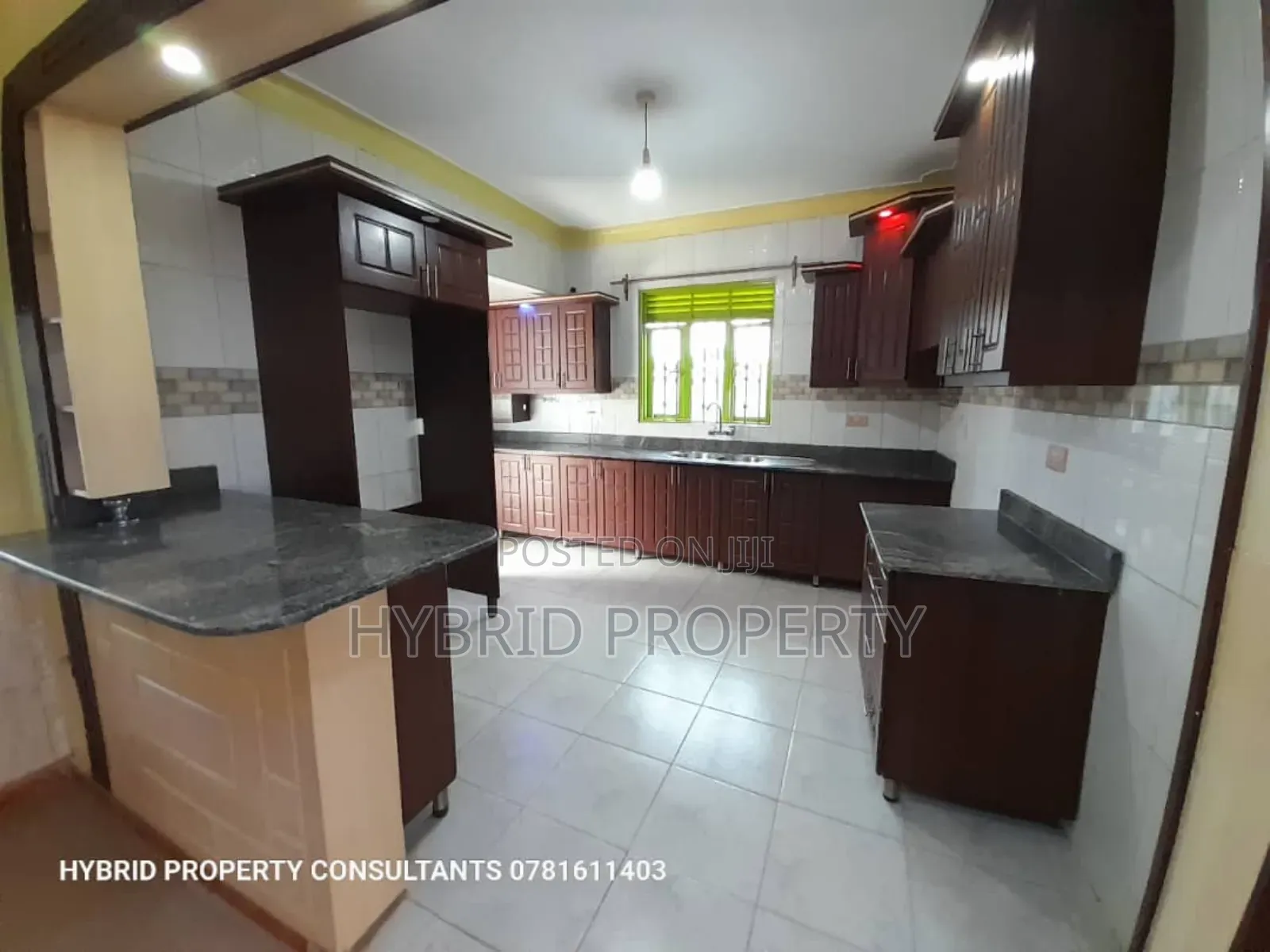 4bdrm House in Nansana Along Hoima for sale in Wakiso / Wakiso
