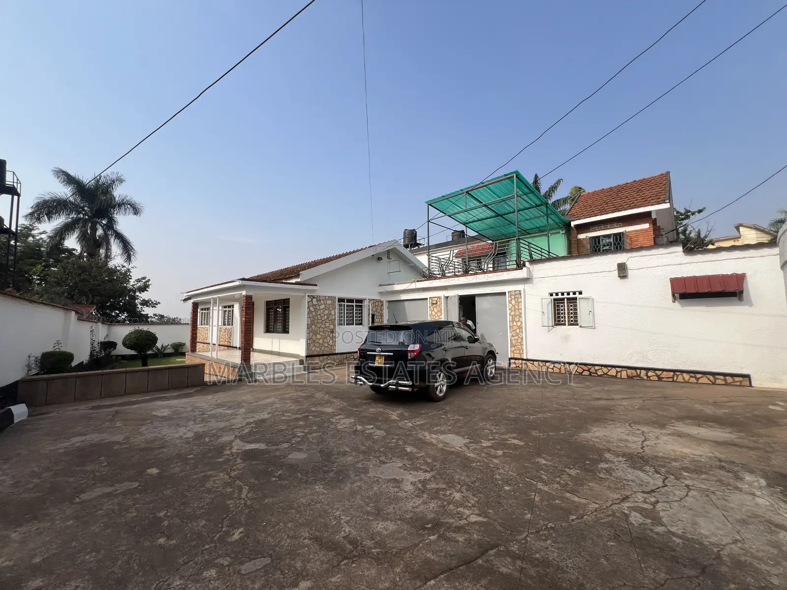 3bdrm Bungalow in Muyenga, Central Division for rent in Central Division