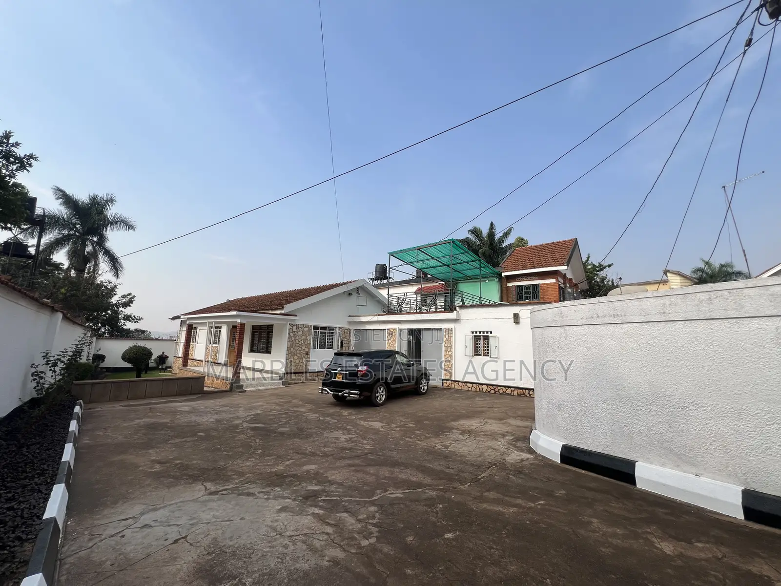 3bdrm Bungalow in Muyenga, Central Division for rent in Central Division