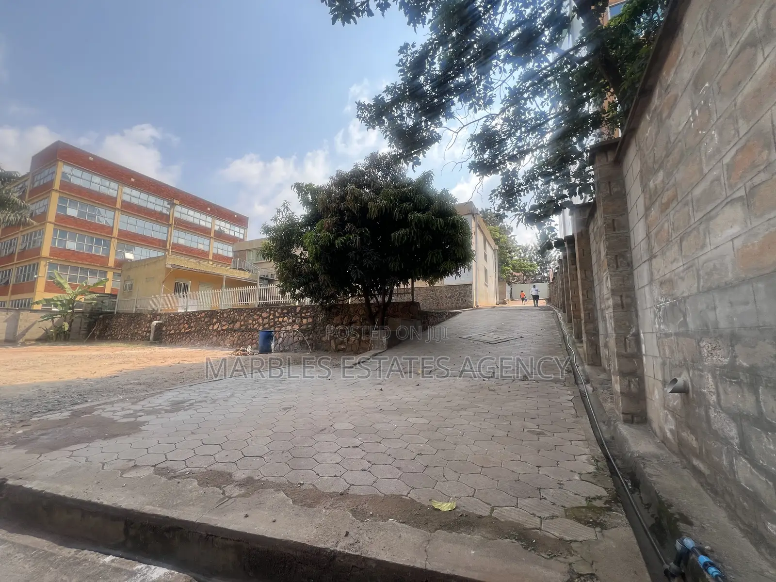 Office Space and Warehouse for Rent 1,100 SQMS Bombo Road in Central Division